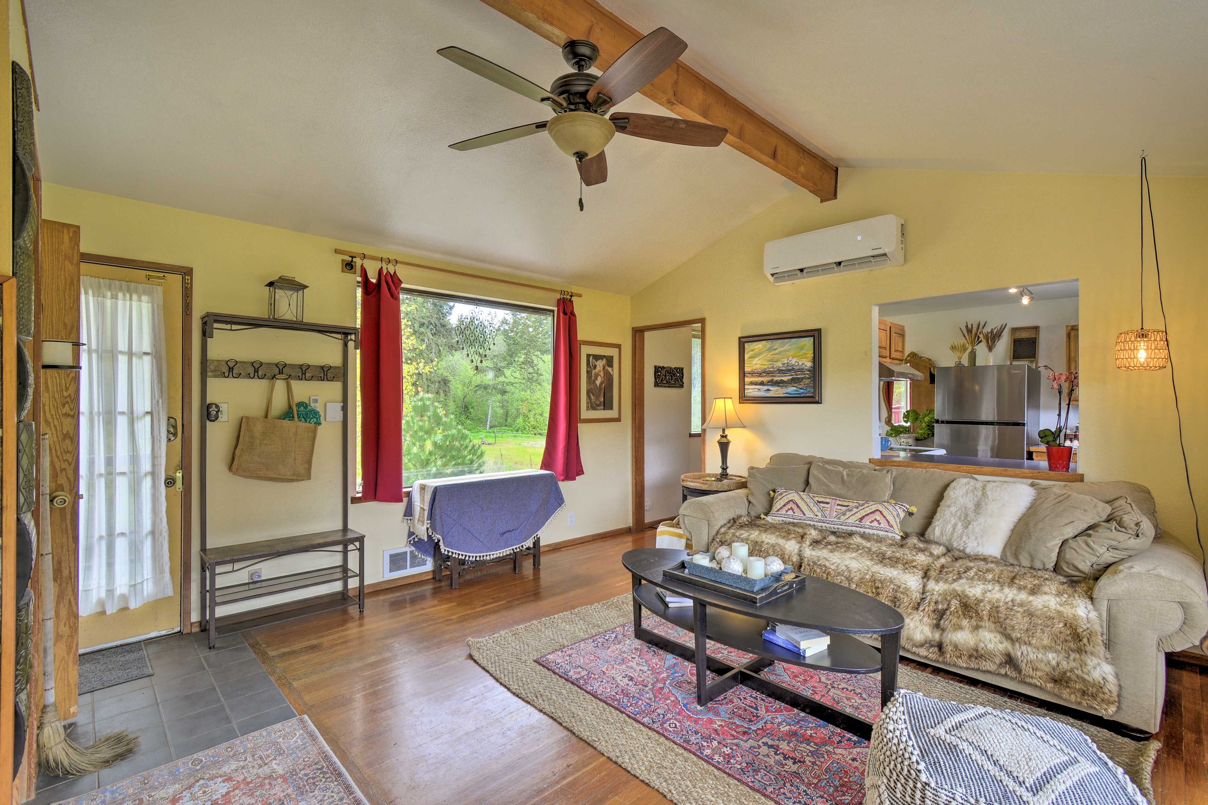 Living Room | Twin Sleeper Sofa