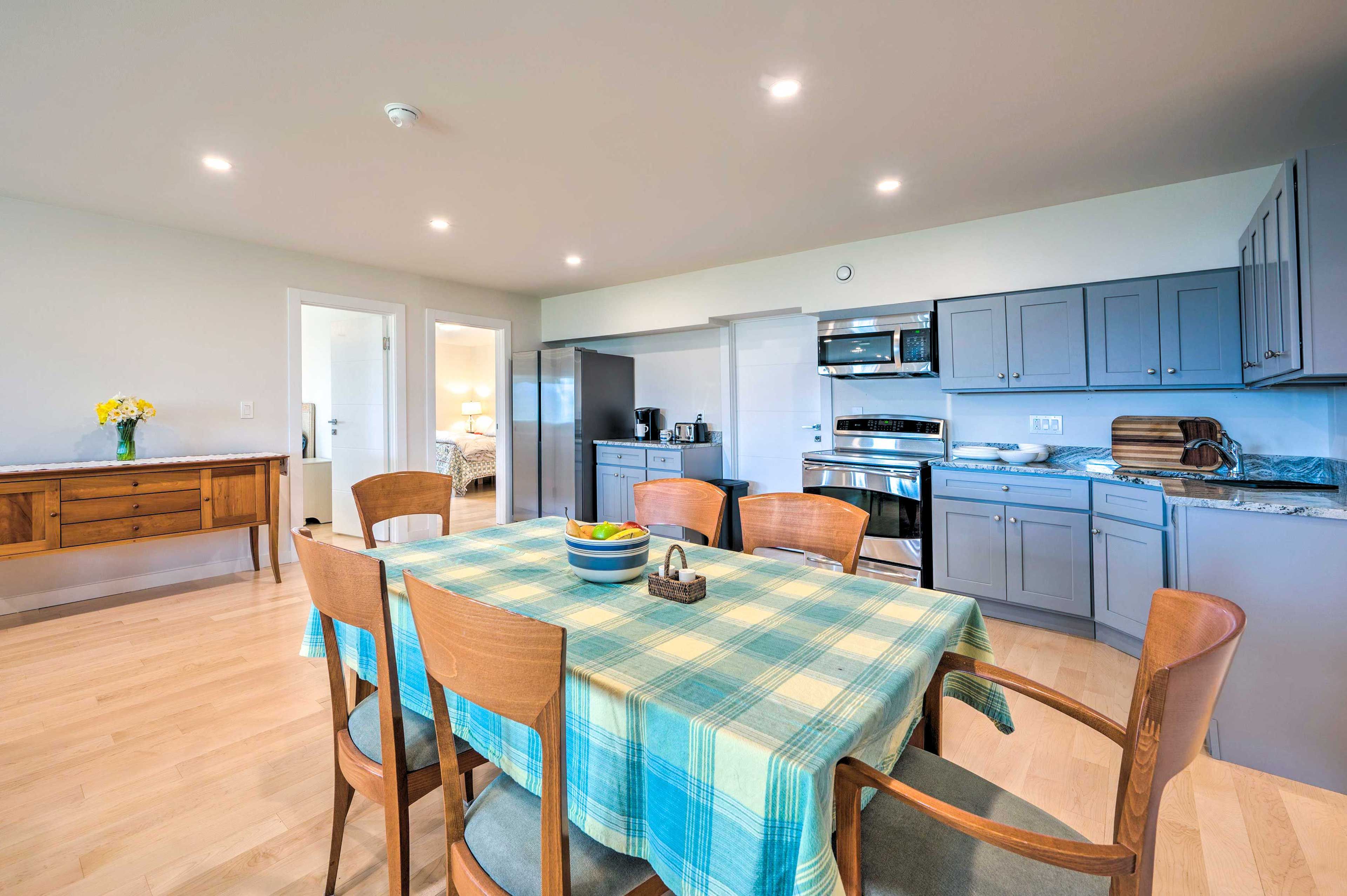 Kitchen | Dining Area | Blender