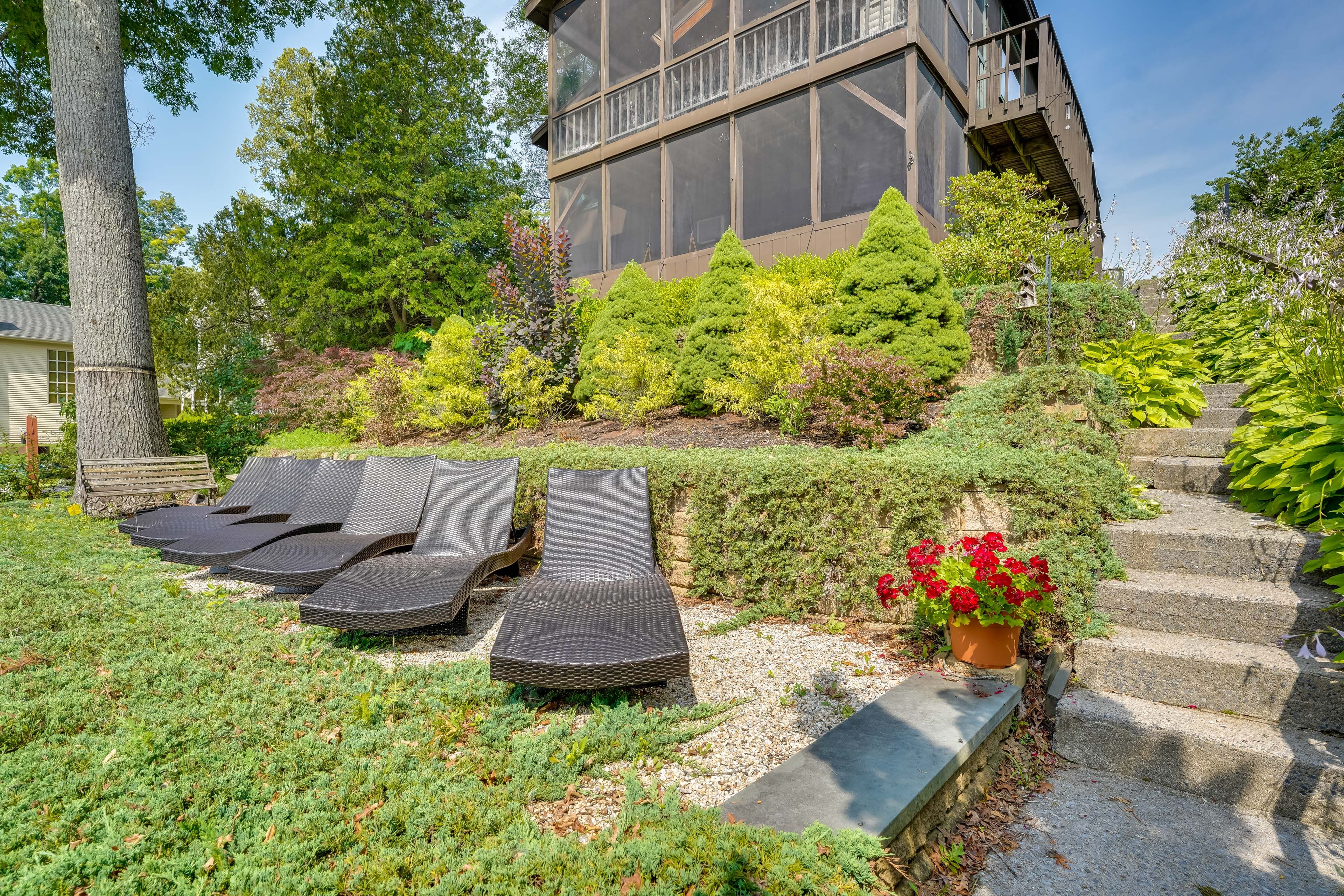 Lounge Chairs