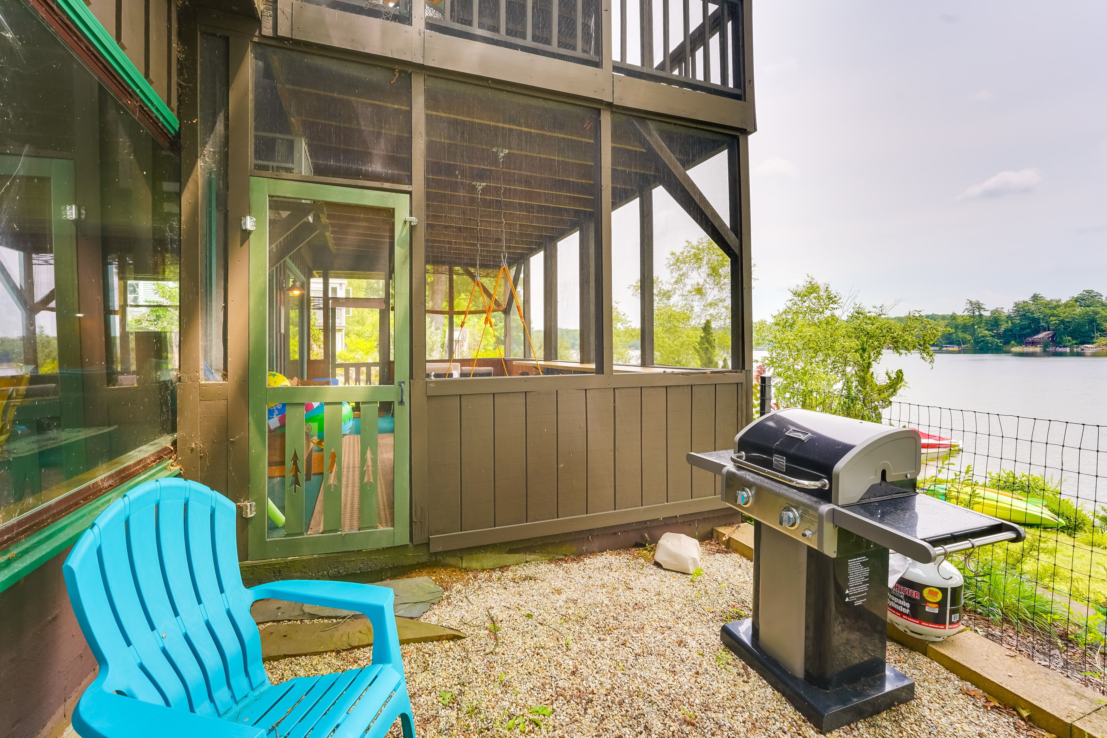 Shared Outdoor Space | Fire Pit w/ Seating | Boat Dock