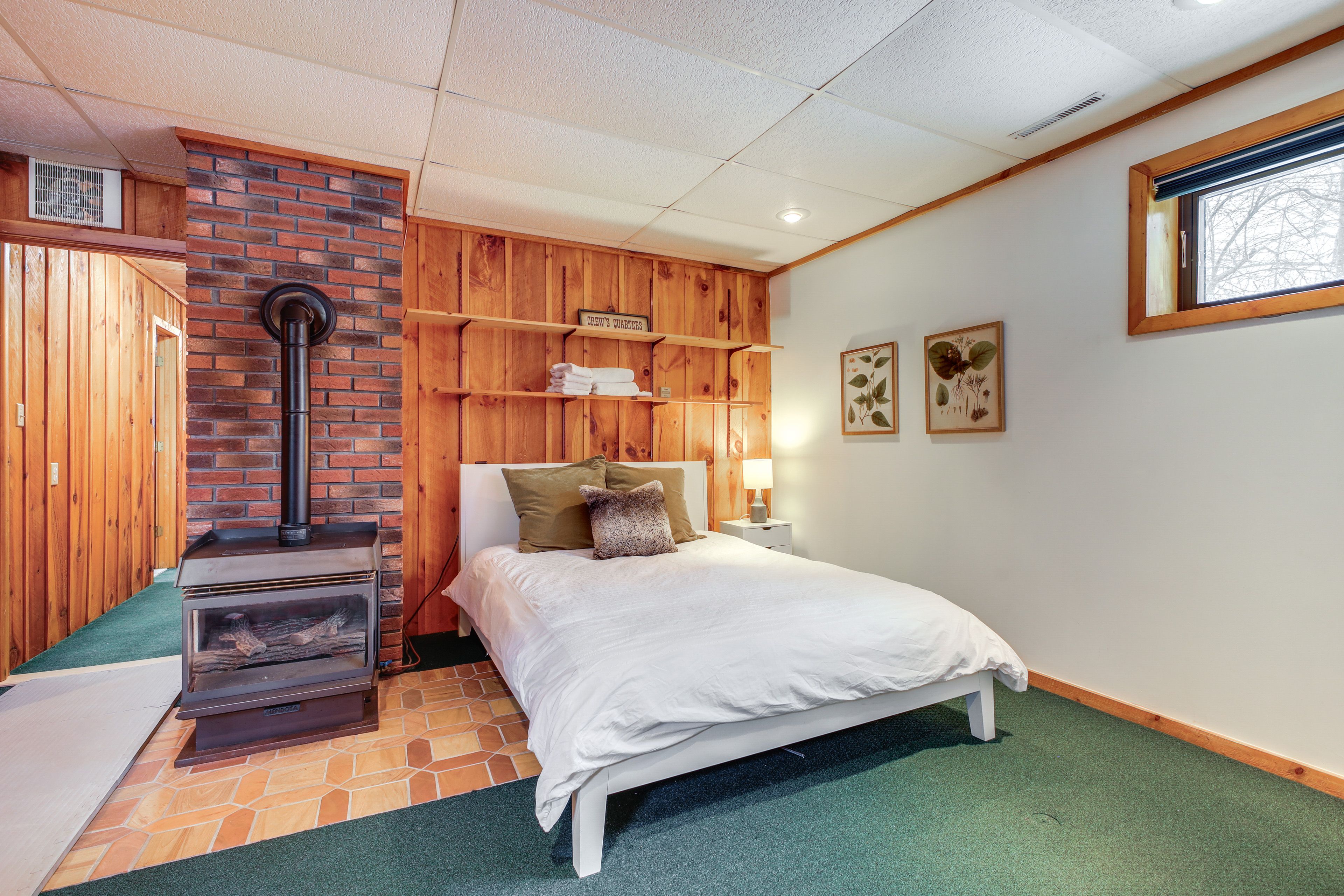 Bedroom 2 | Queen Bed | Exercise Equipment