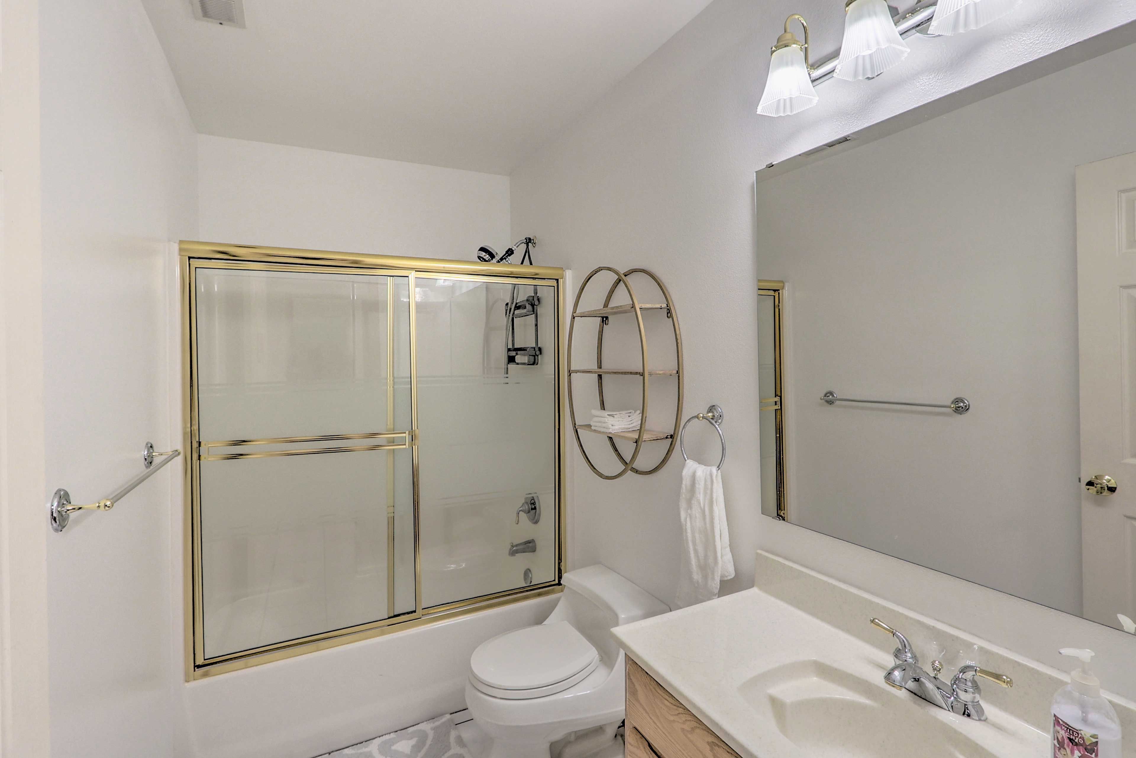 Full Bathroom | Lower Level | Hair Dryer