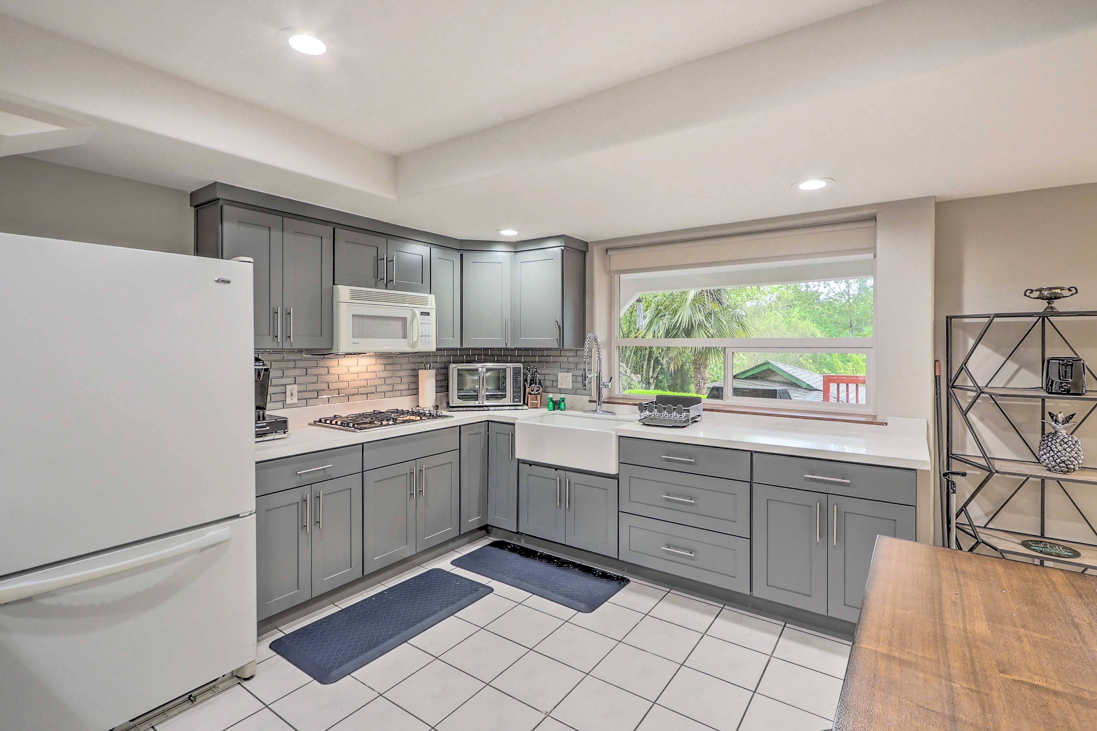 Kitchen | Lower Level | Keurig Coffee Maker
