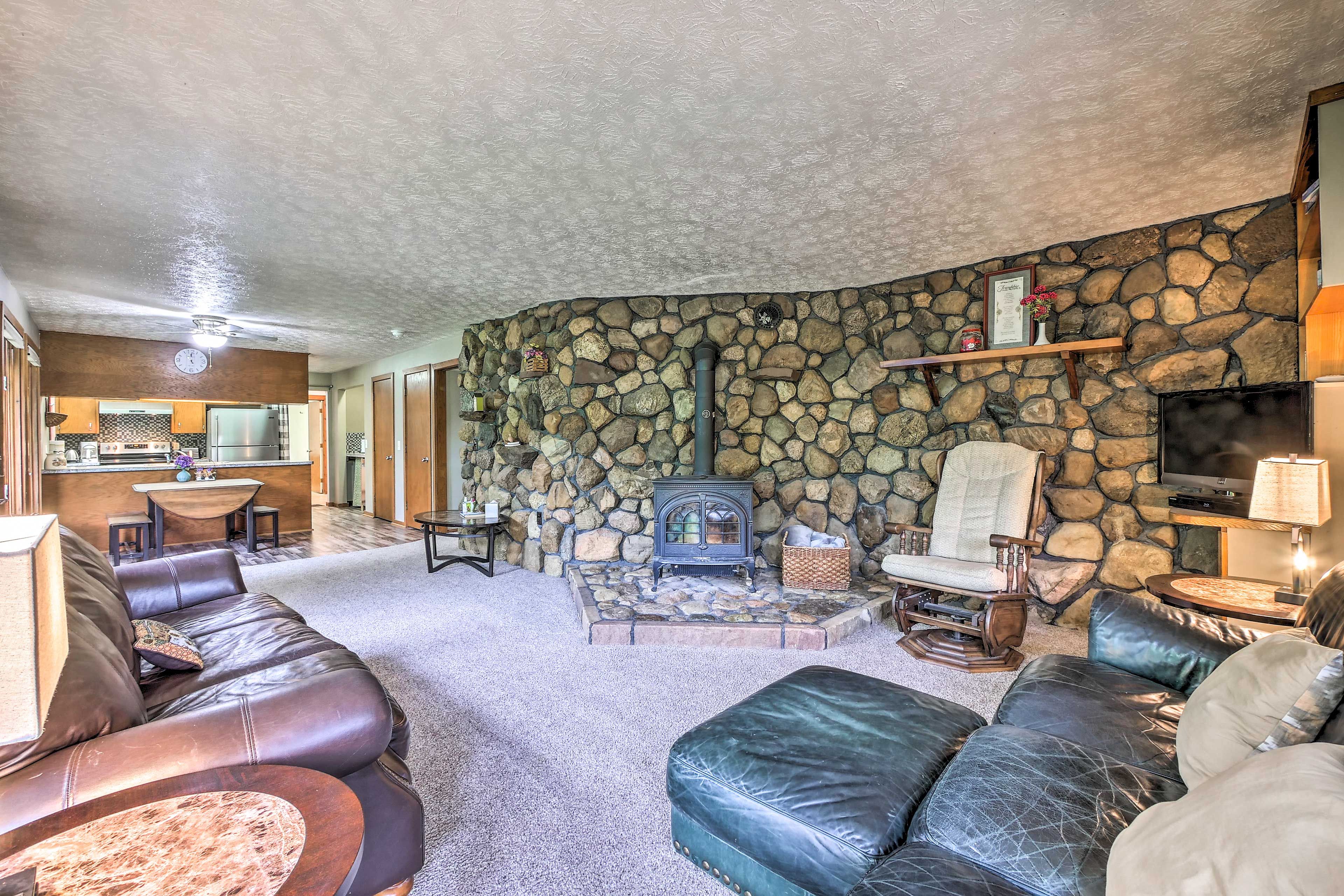 Living Room | Free WiFi | Electric Heating