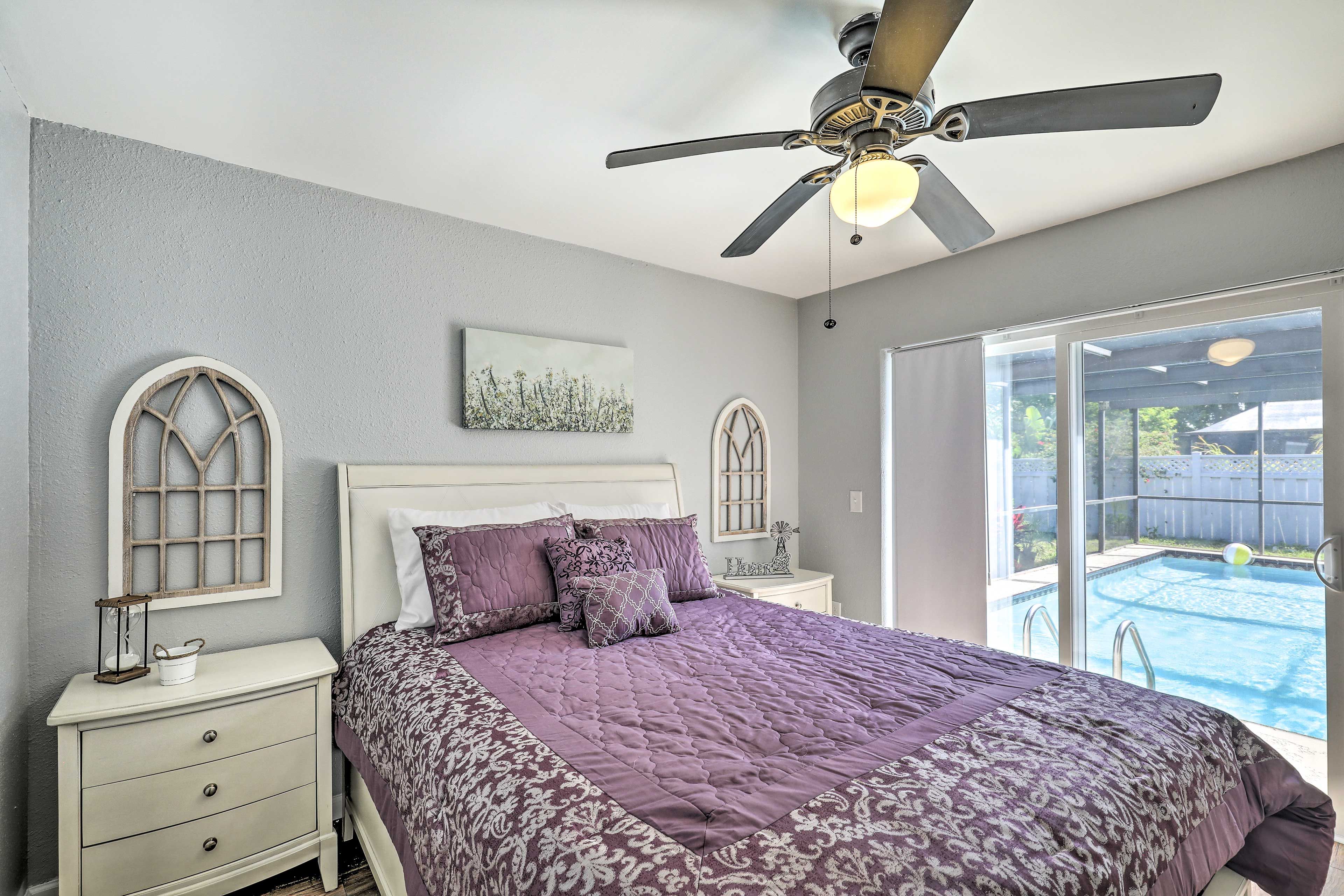 Bedroom 2 | Queen Bed