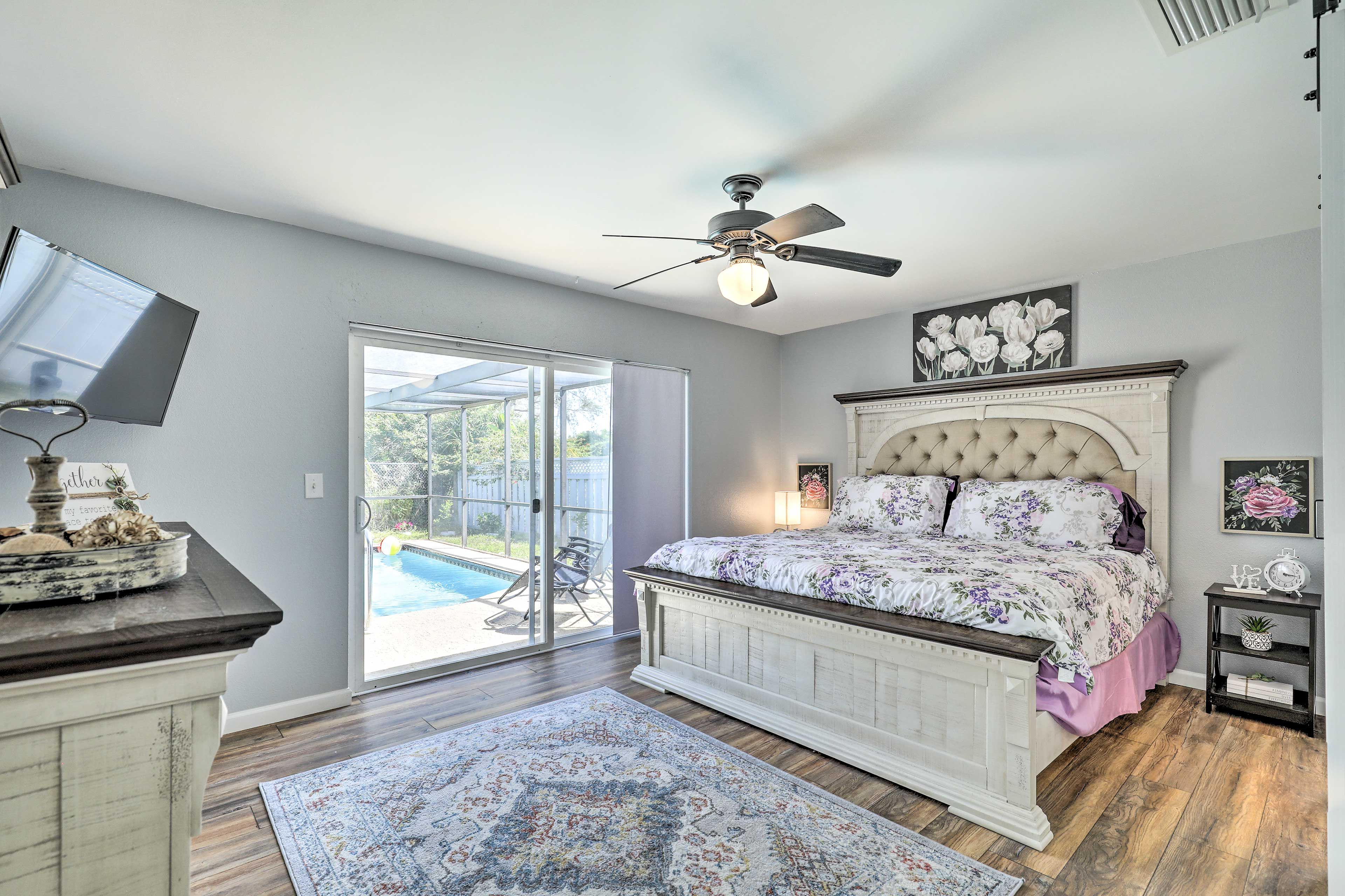 Bedroom 1 | King Bed