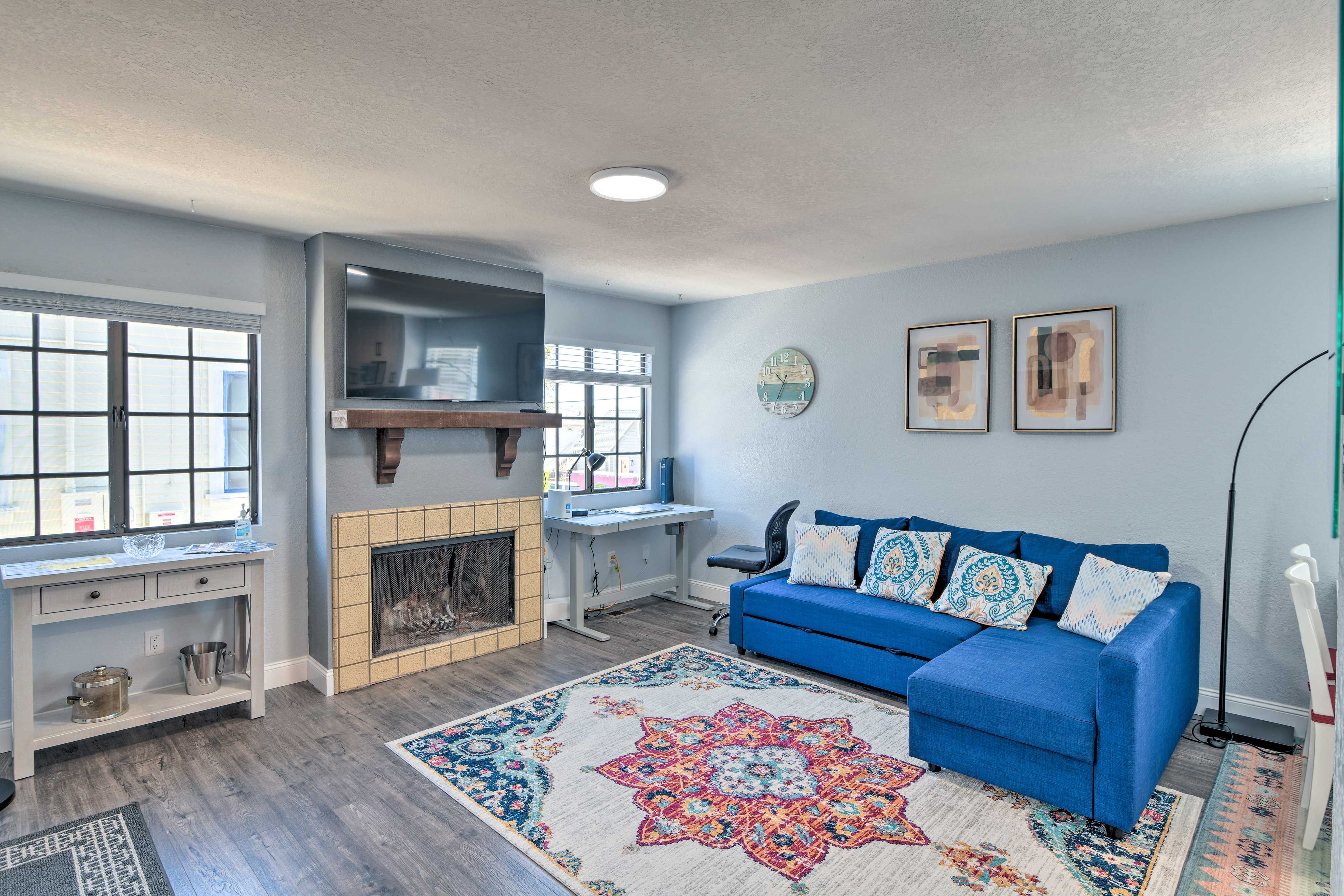 Living Area | 1st-Floor Unit | Central Heating | Internet Access