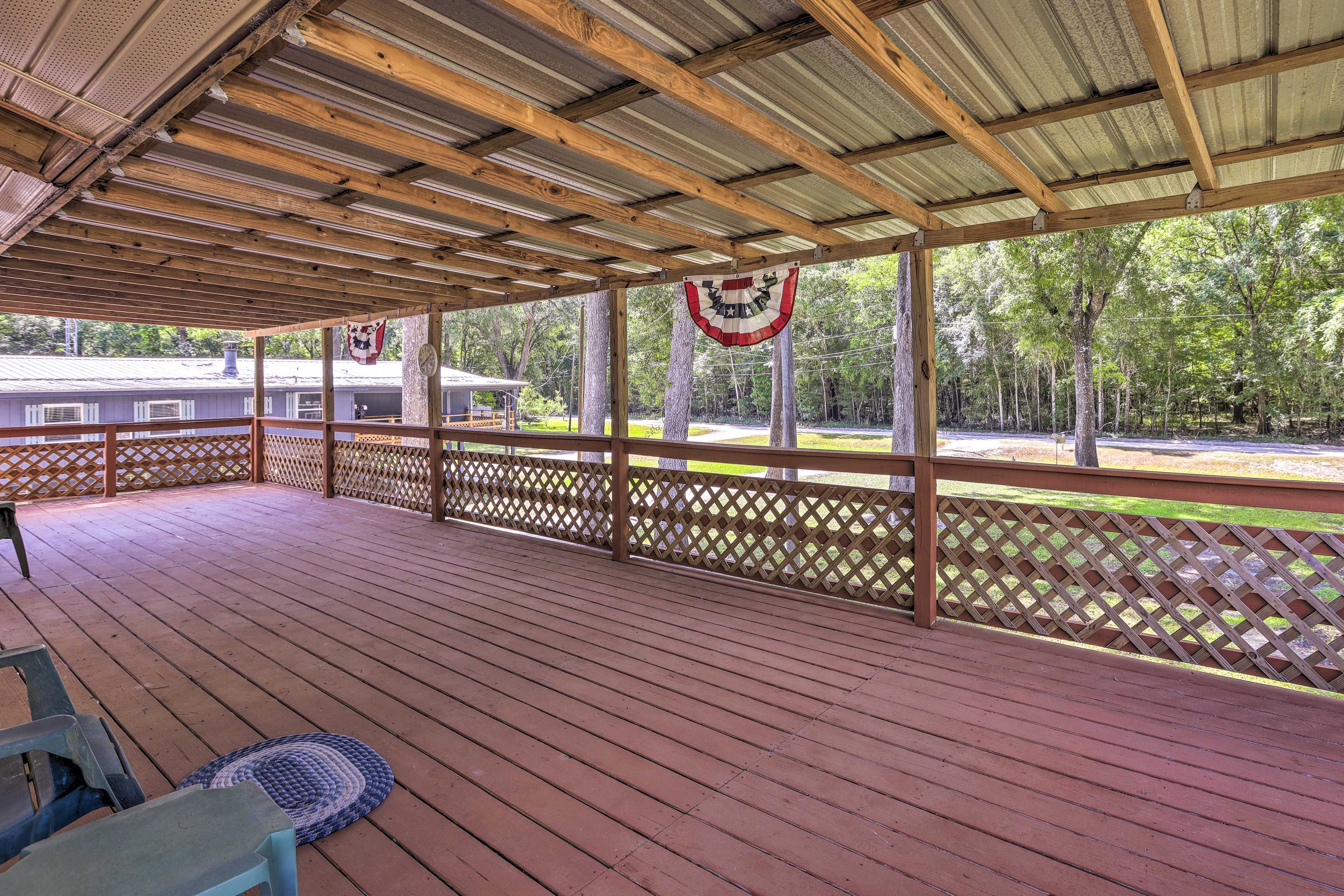 Wraparound Deck