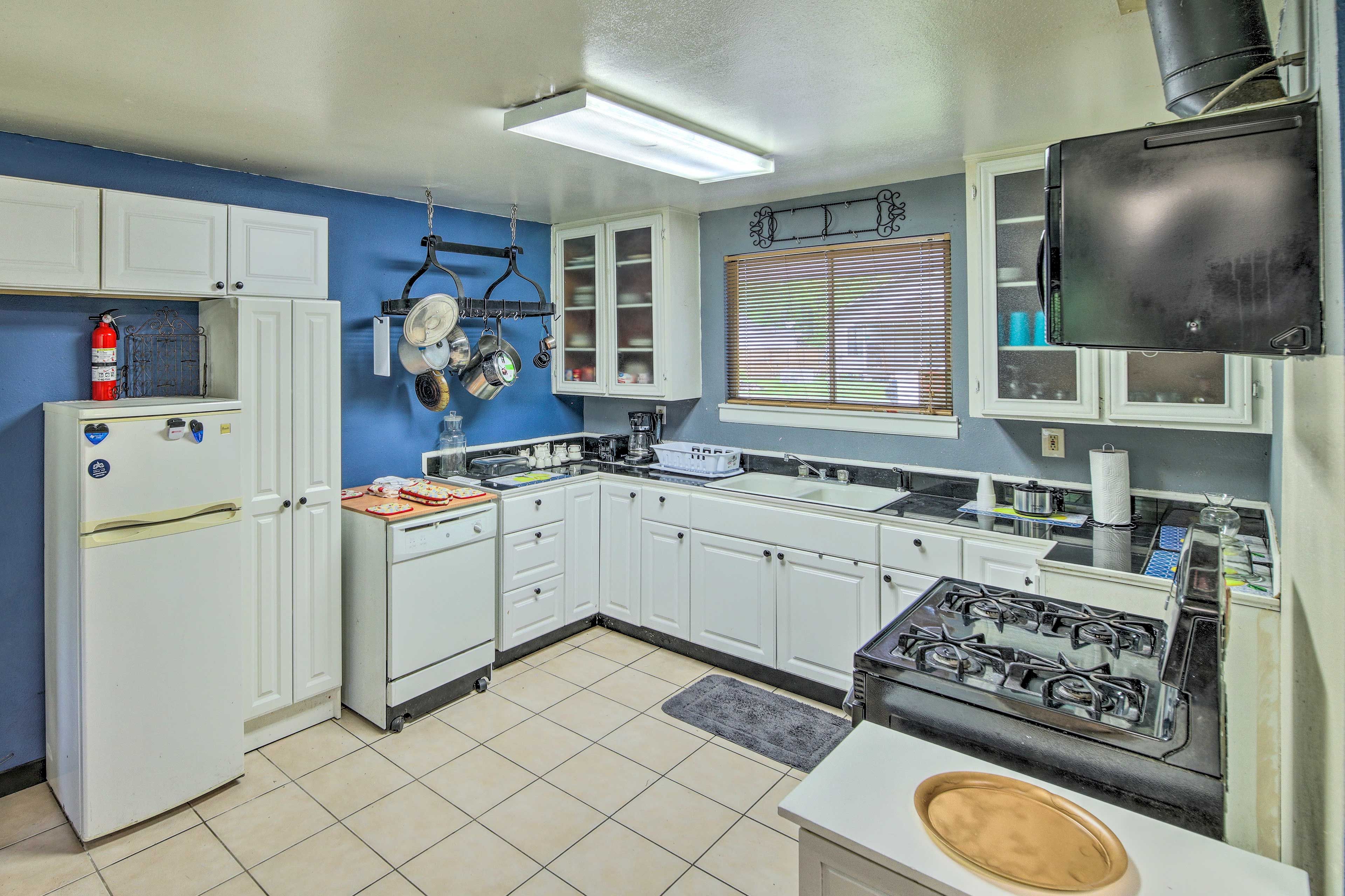 Kitchen | Dishwasher Not Available