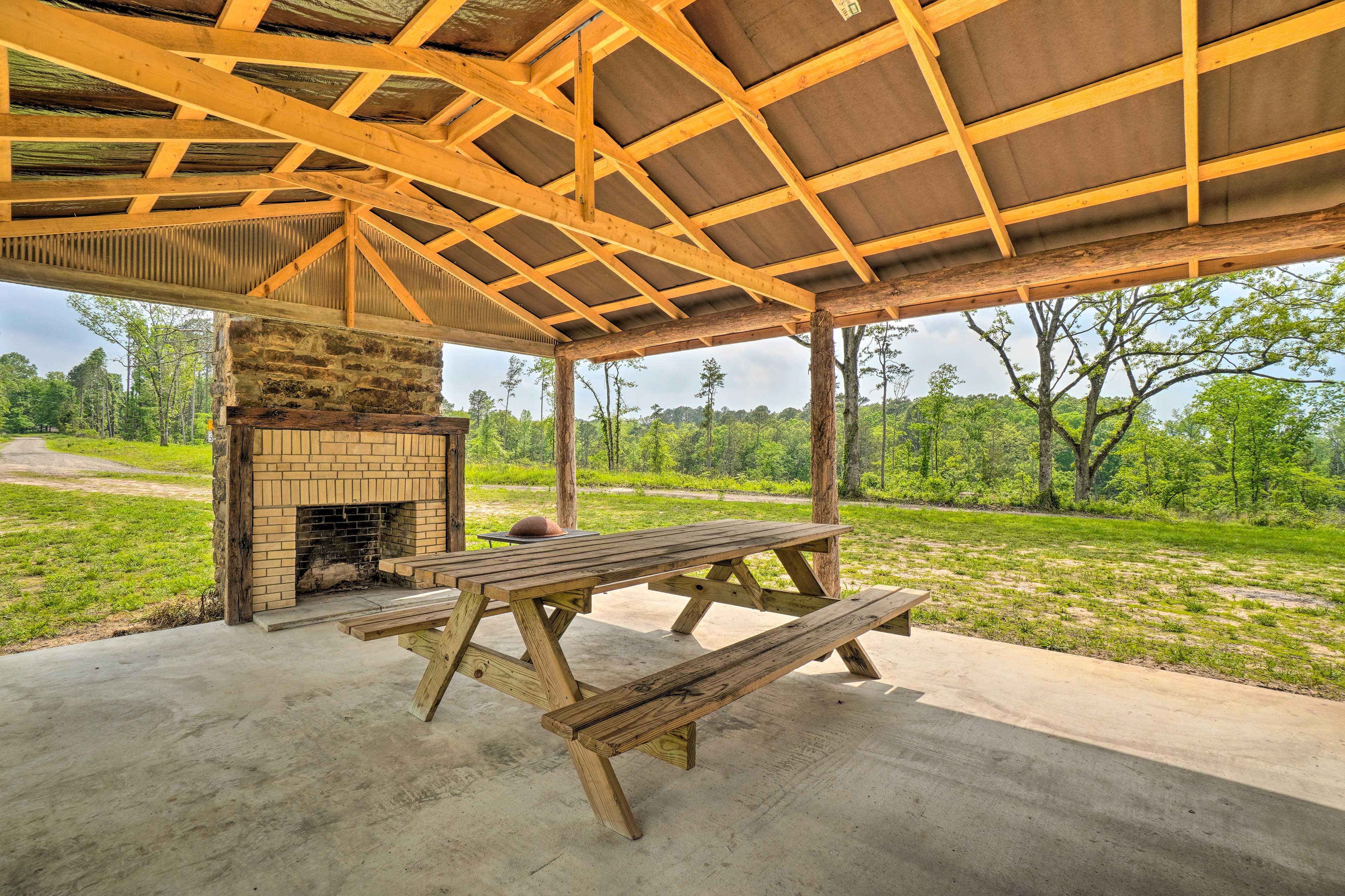 Spacious Yard | Pavilion | Central Air Conditioning & Heating