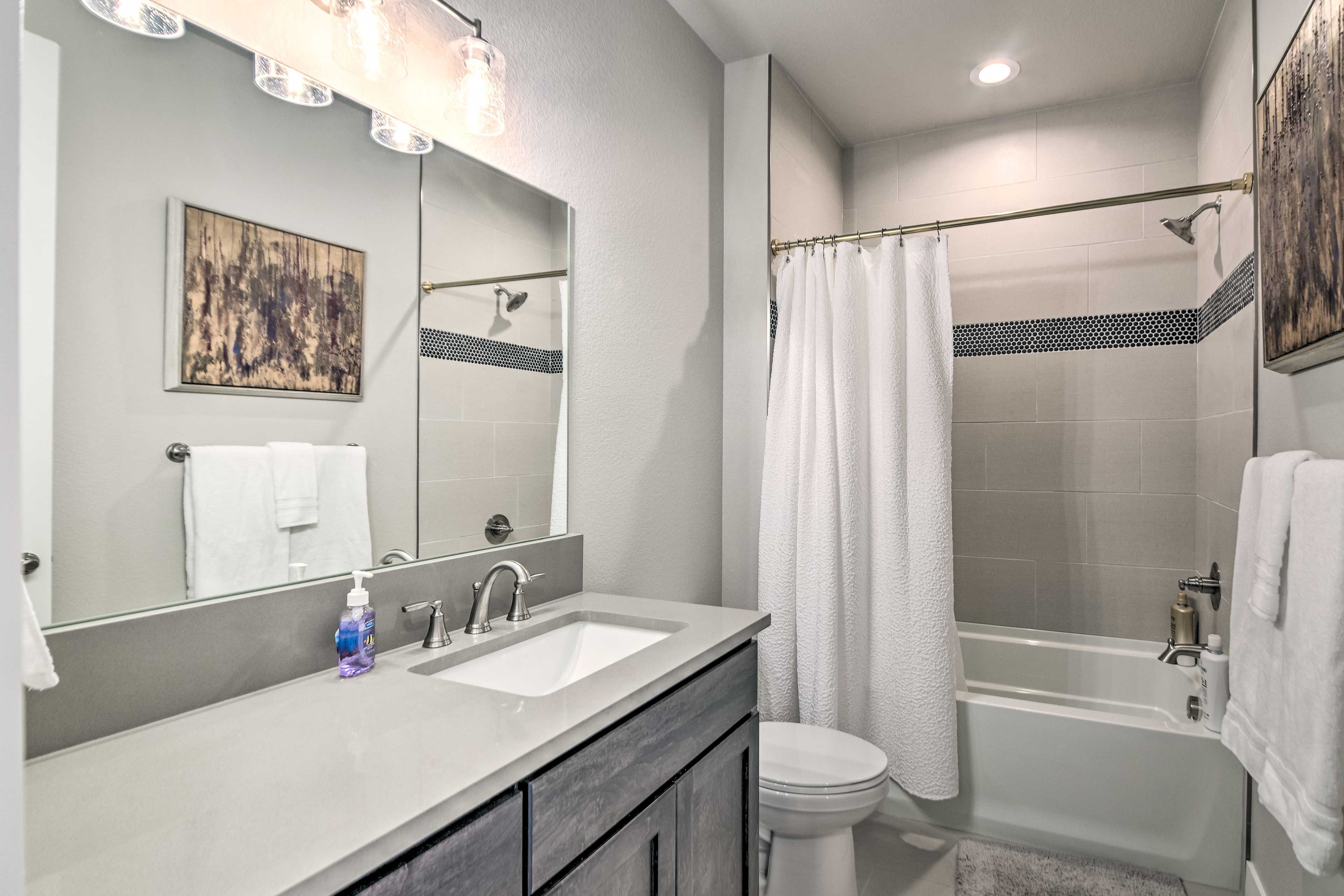 Full Bathroom
