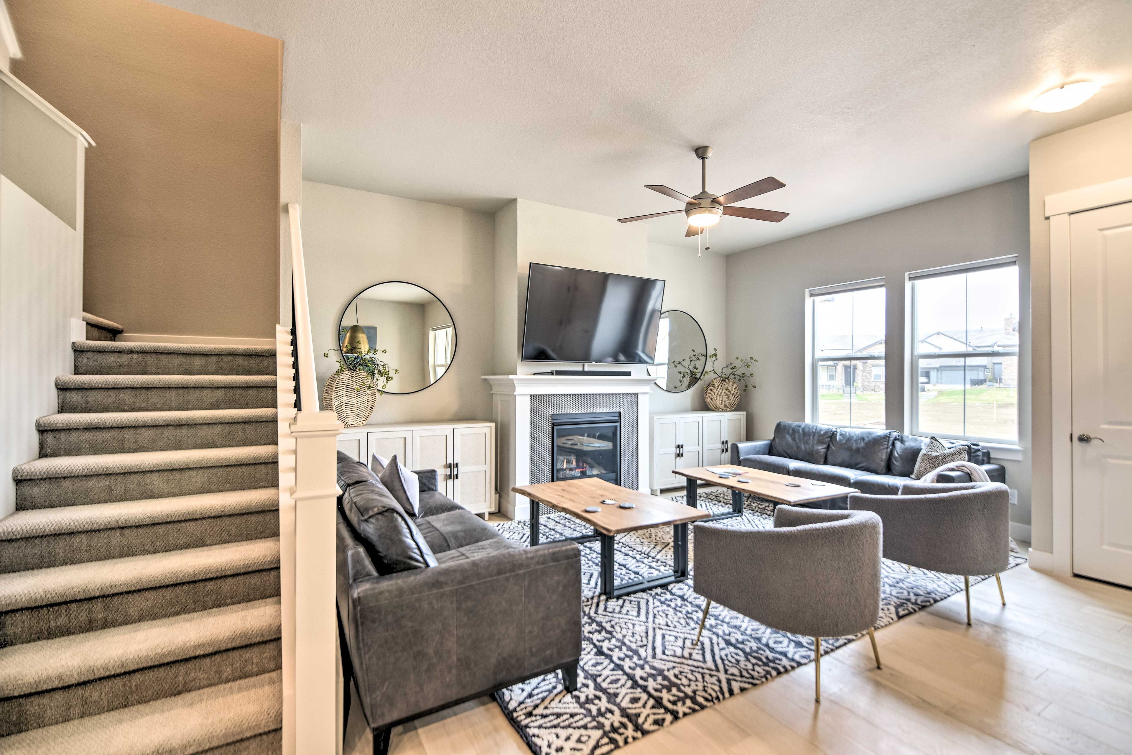 Living Room | Fireplace