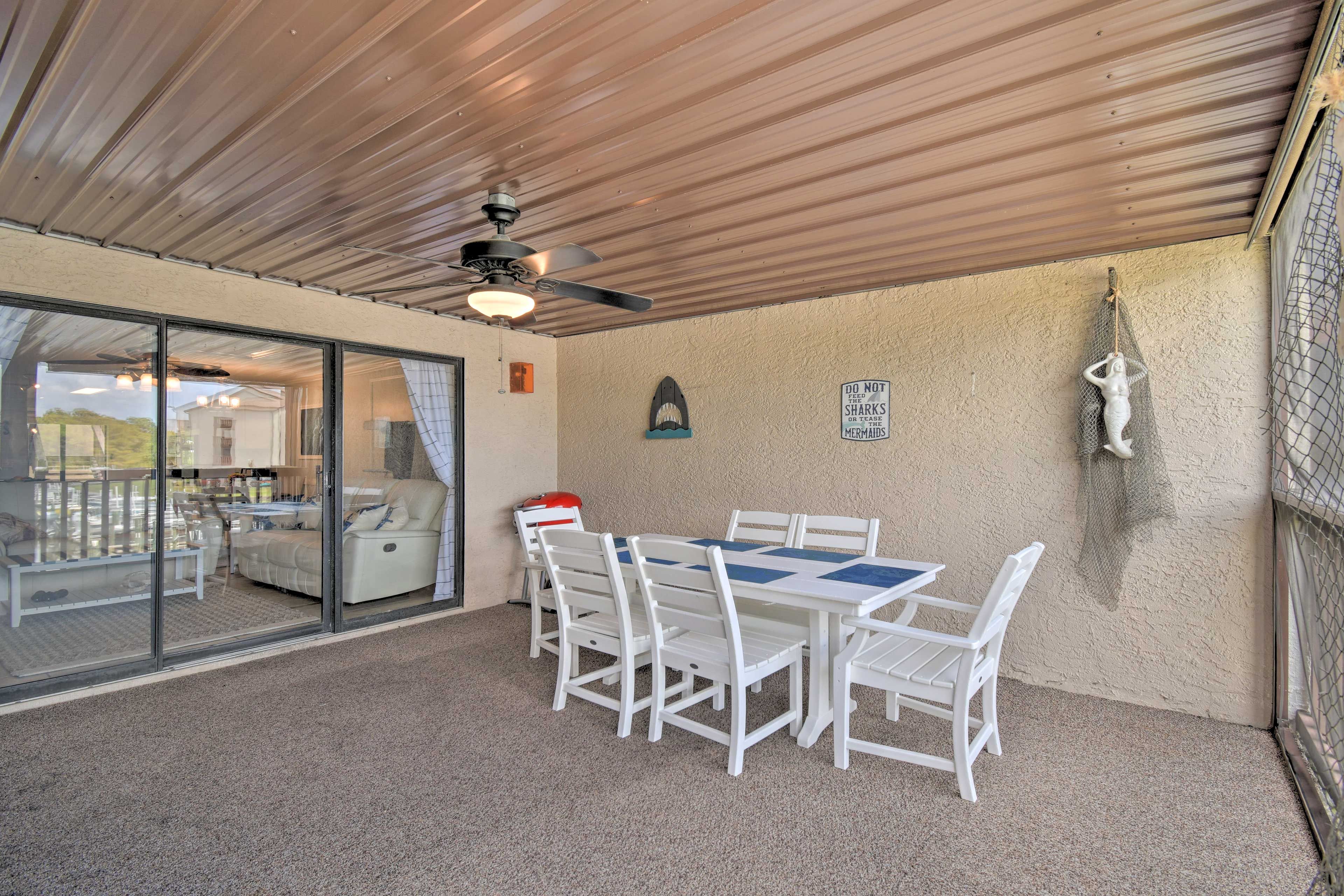 Screened-In Porch