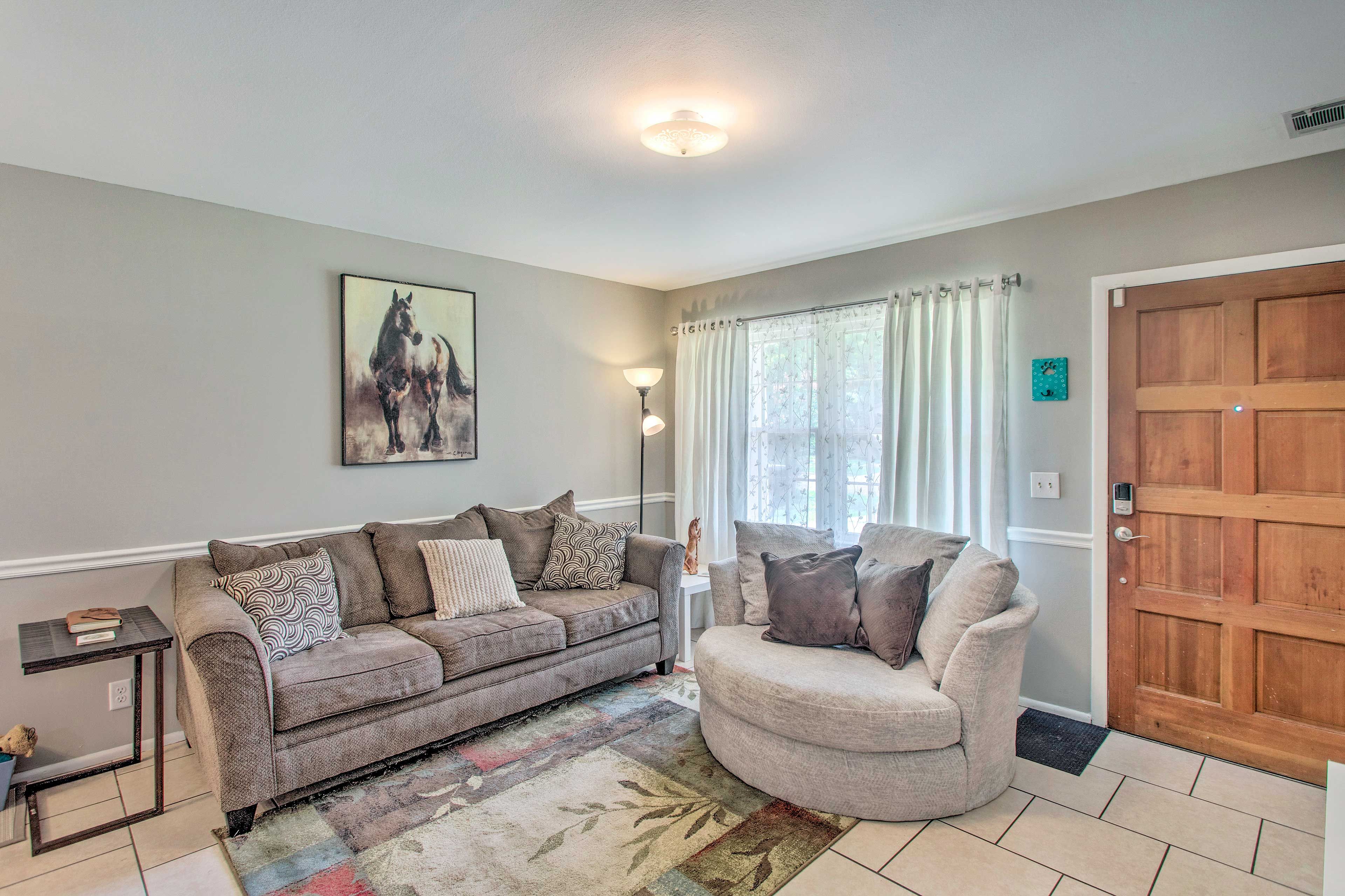 Brunswick Vacation Rental | 3BR | 1.5BA | 1,063 Sq Ft | Half Step to Access