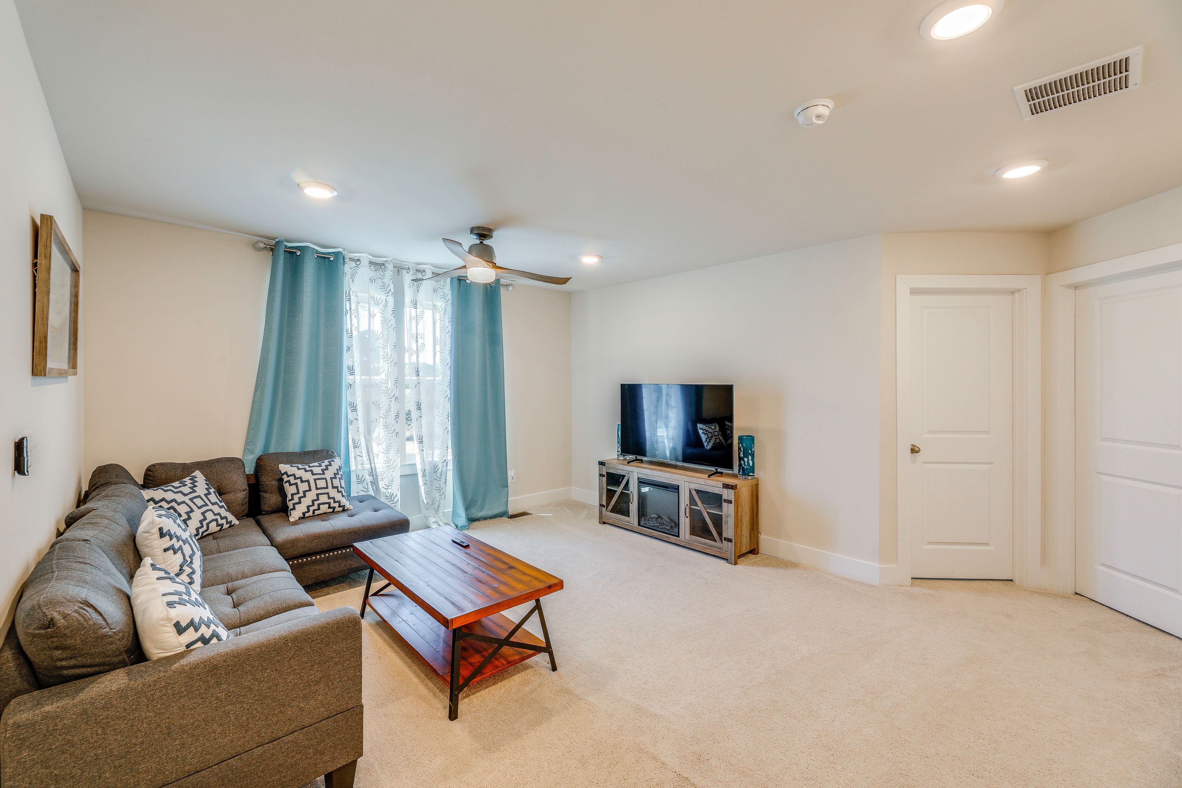 Loft | Queen Sleeper Sofa | 2nd Floor