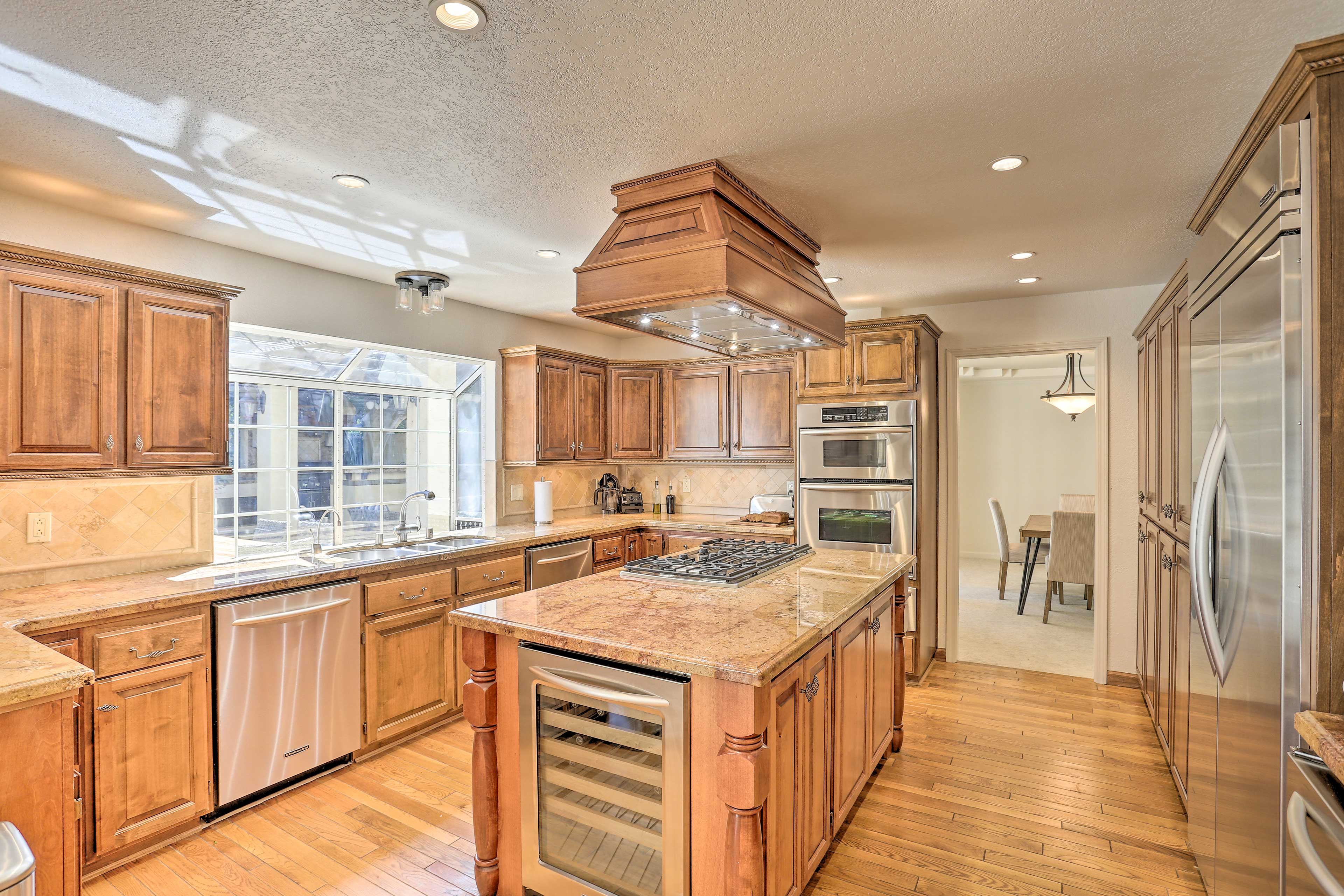 Kitchen | Drip Coffee Maker | Toaster | Blender