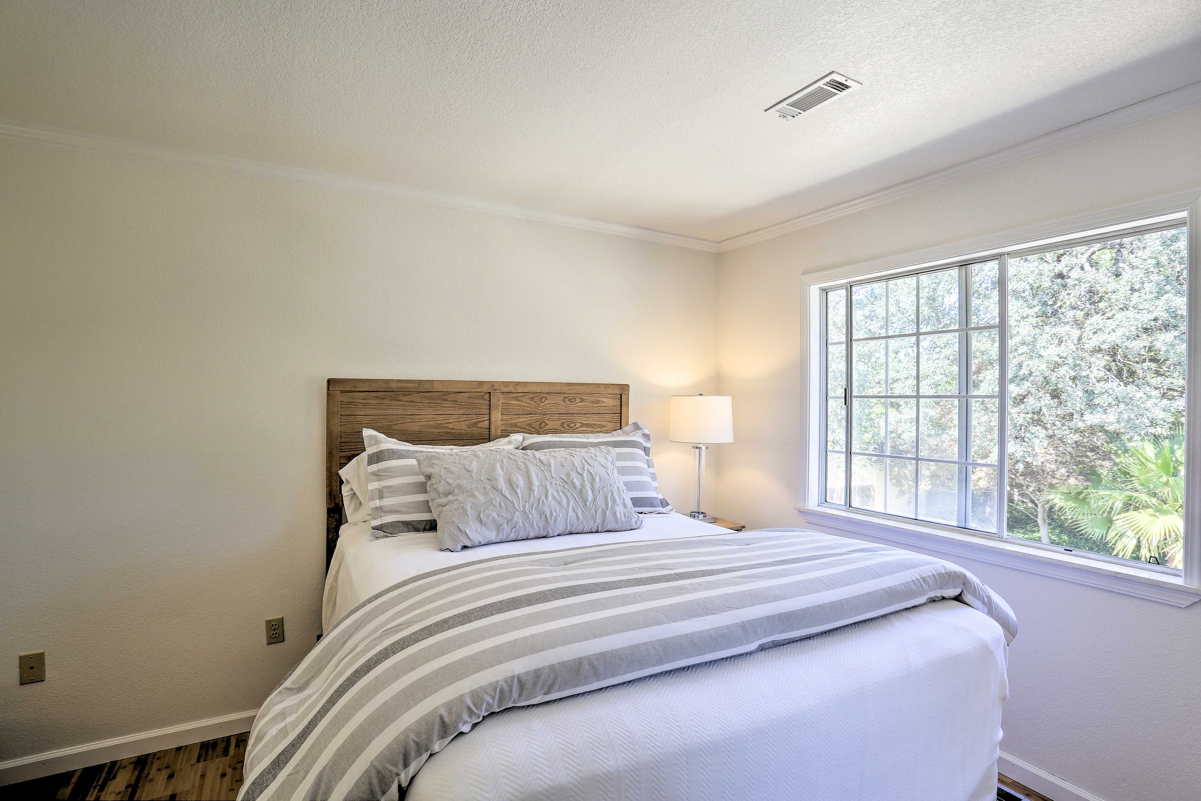 Bedroom 2 | Queen Bed | Linens Provided