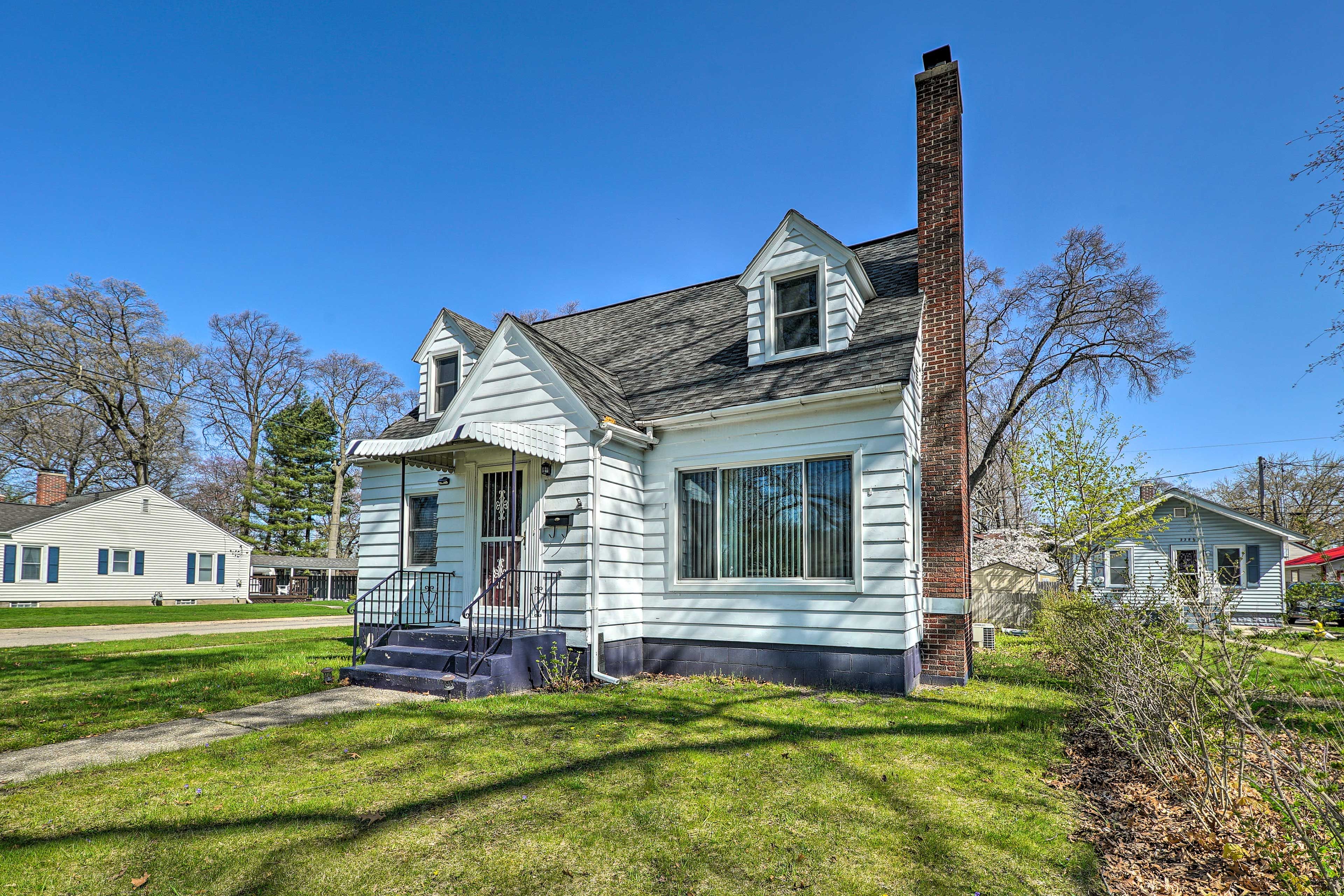 Muskegon Vacation Rental | 3BR | 1.5BA | 1,875 Sq Ft | Steps Required