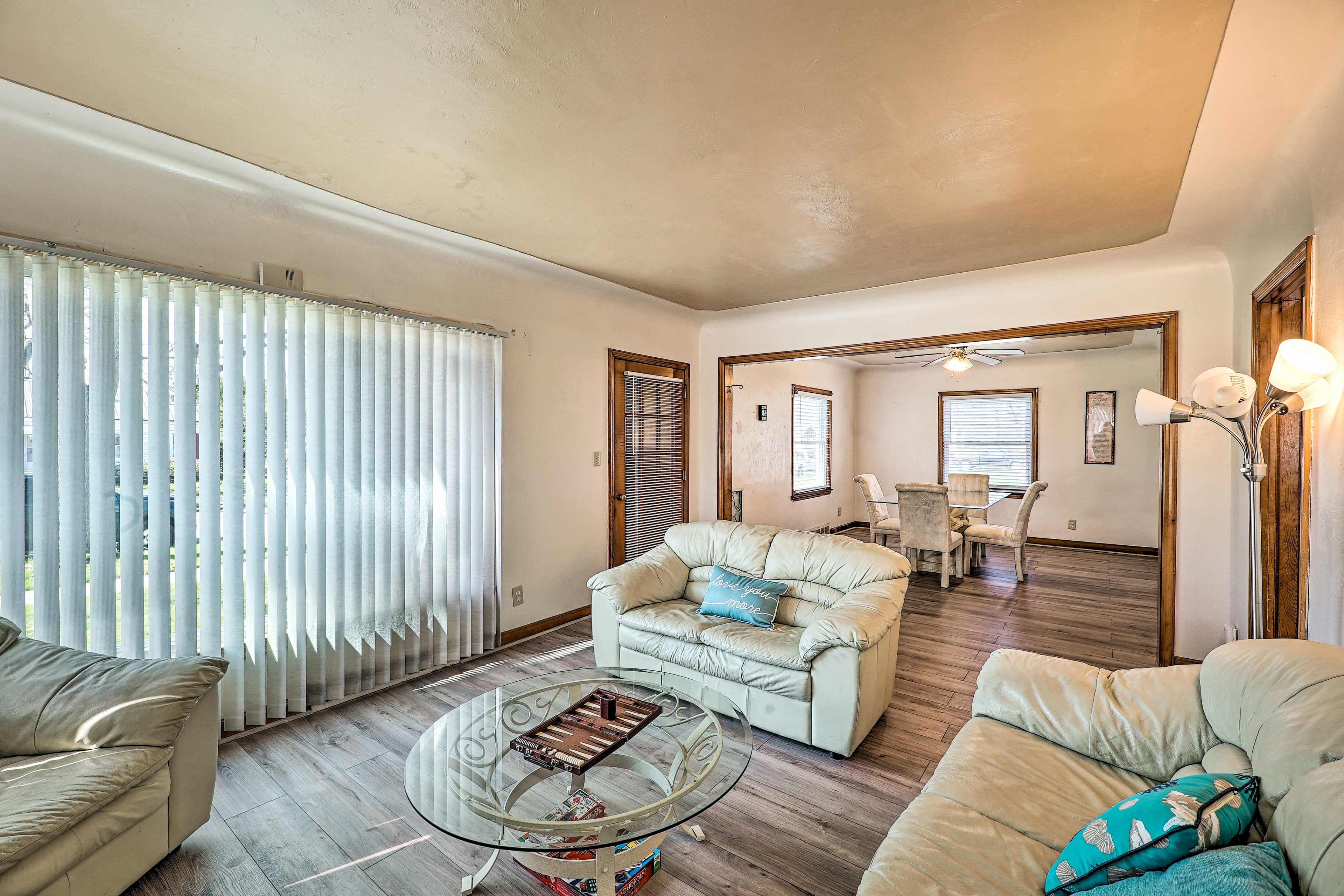 Living Room | Central A/C