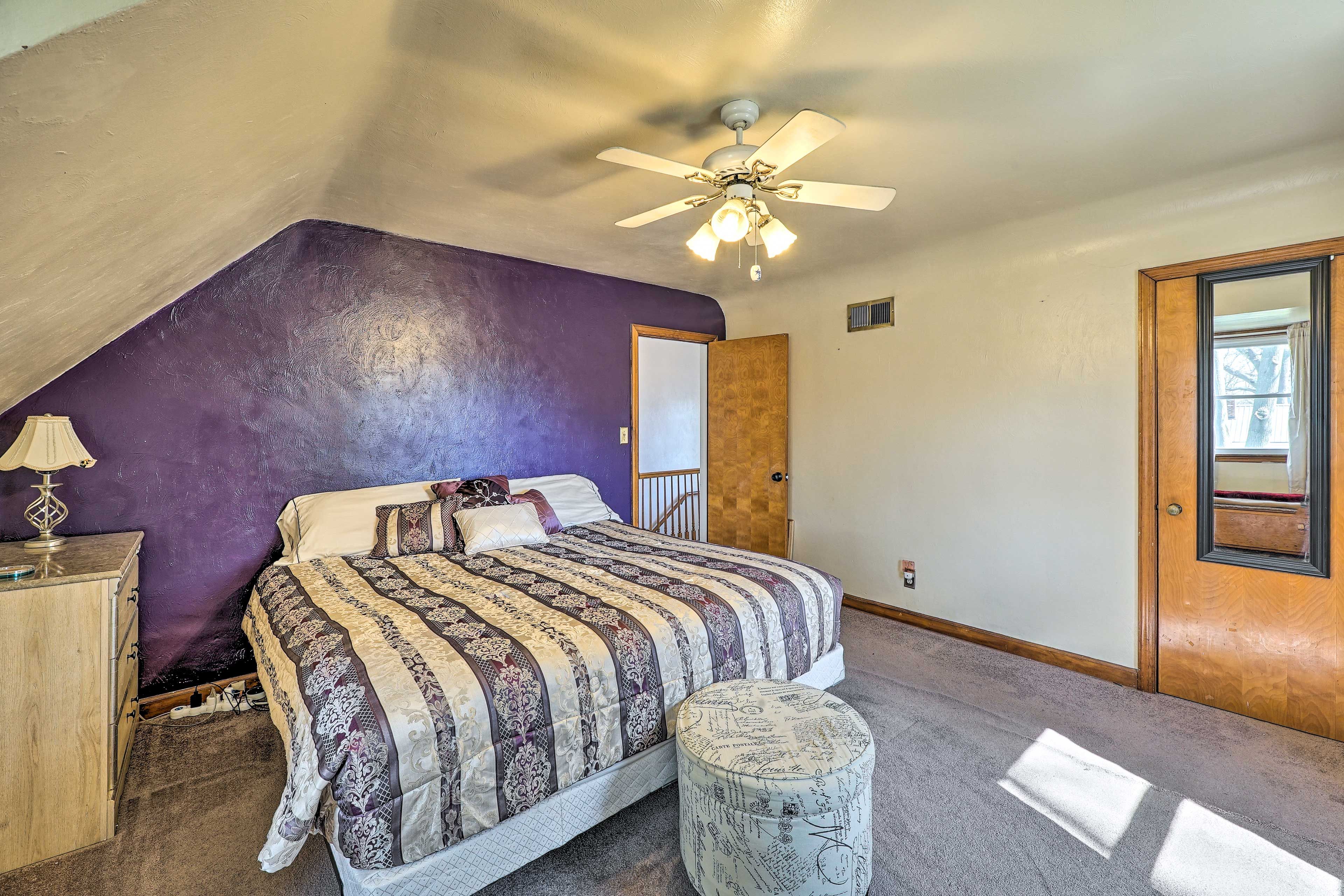 Bedroom 2 | King Bed