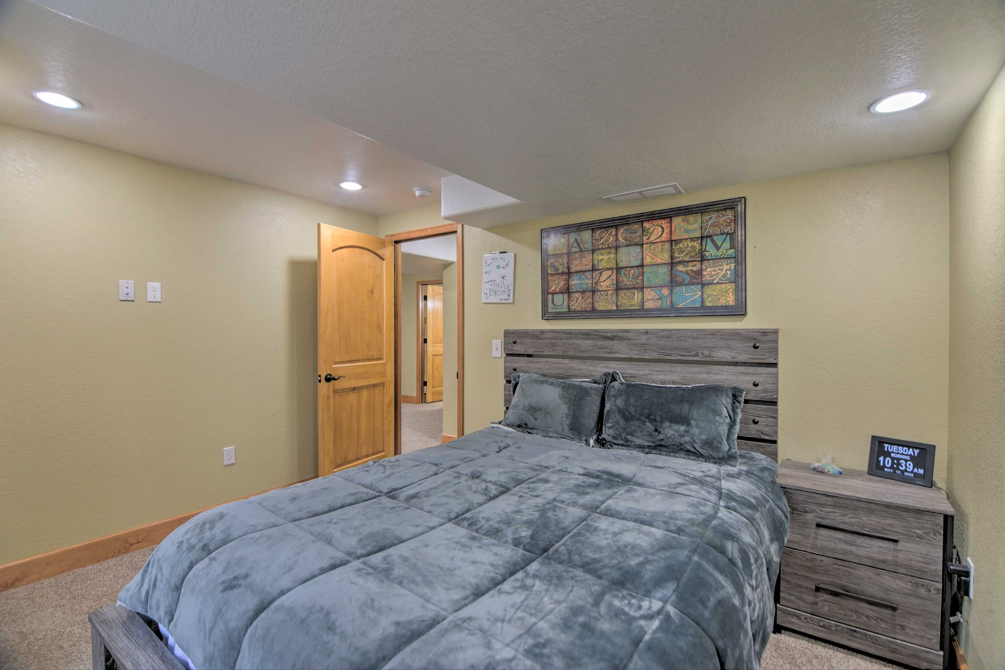Bedroom 2 | Queen Bed | Basement