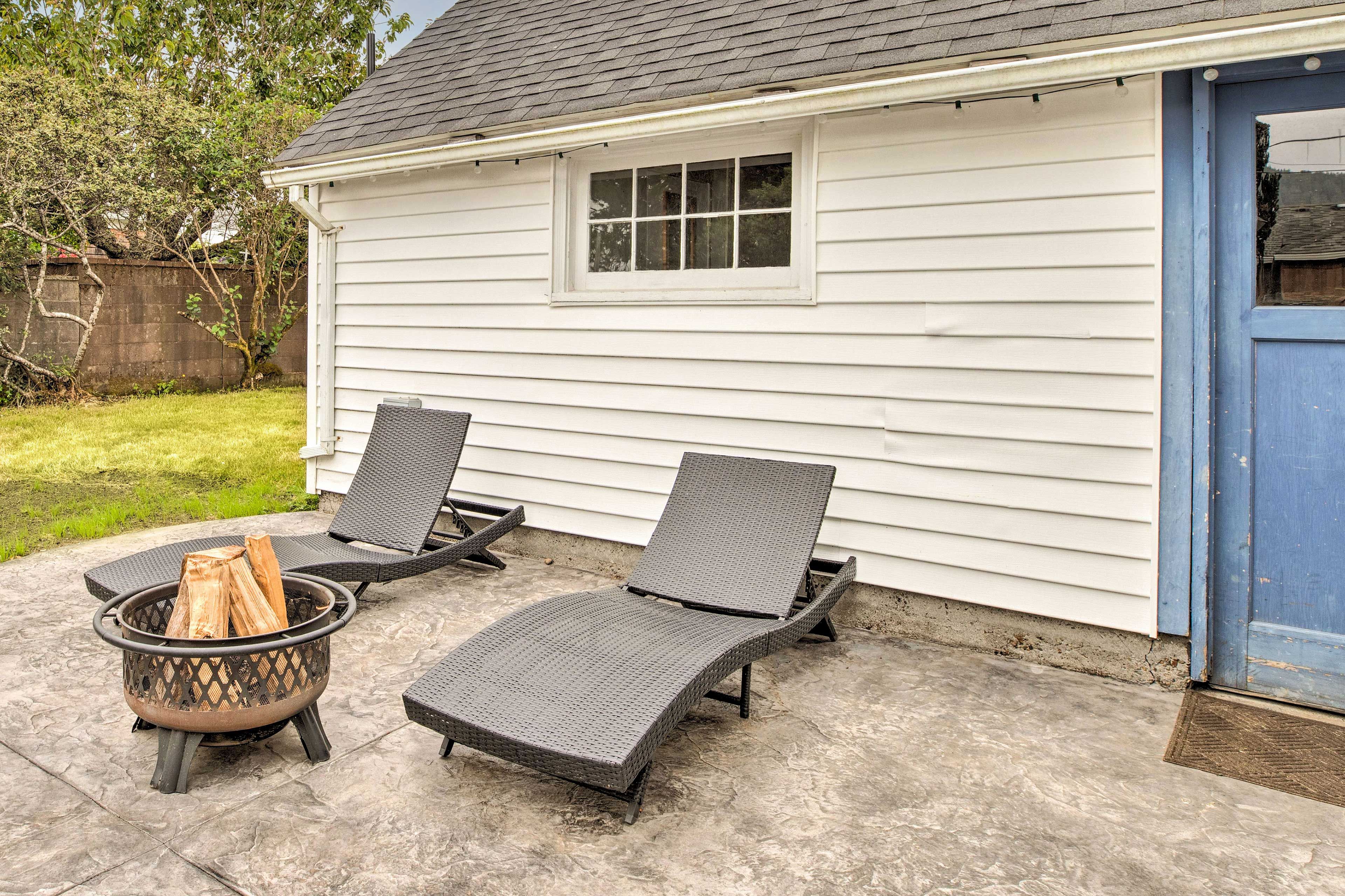 Back Patio | Fire Pit | Hot Tub | Gas Grill | Bicycles