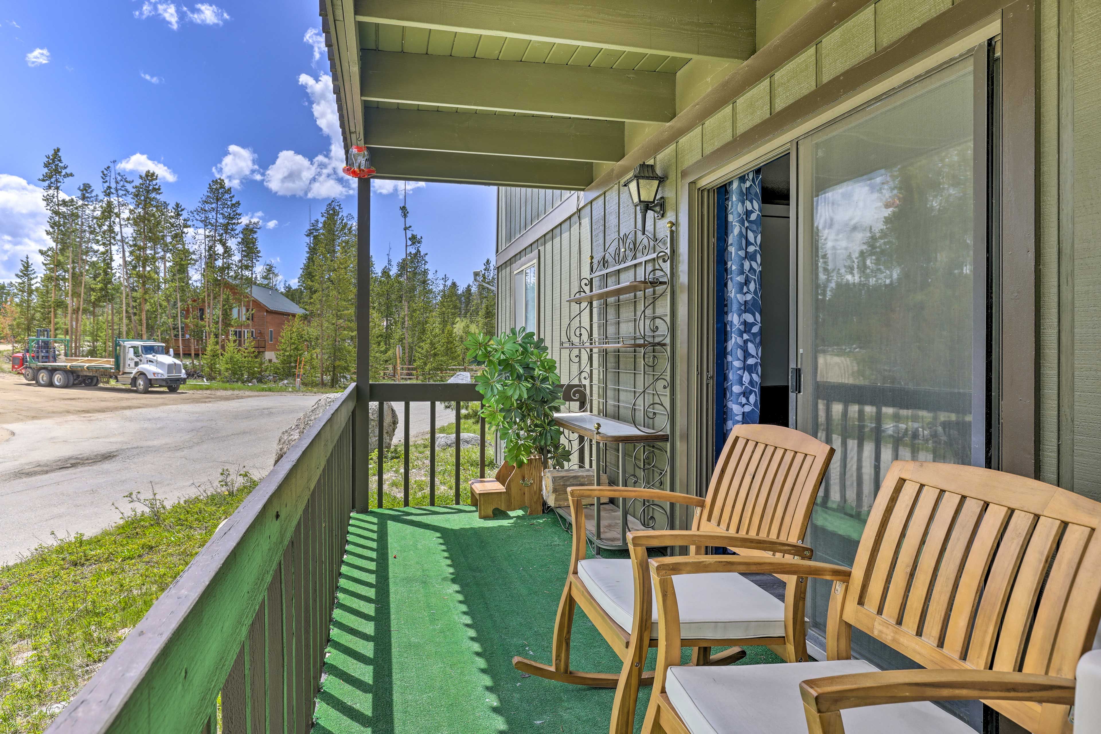 Balcony | Mountain & Lake Views