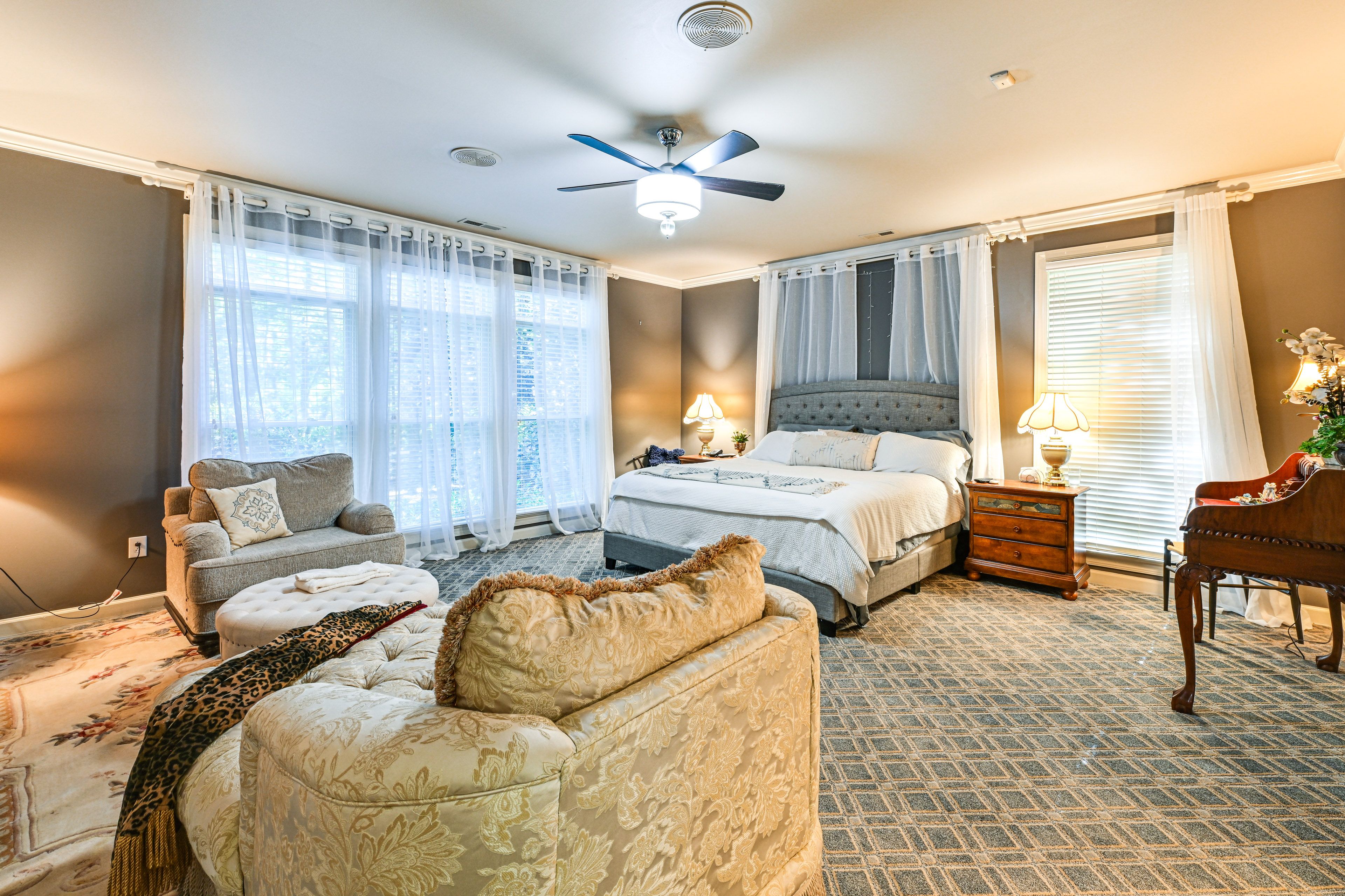 Bedroom | King Bed