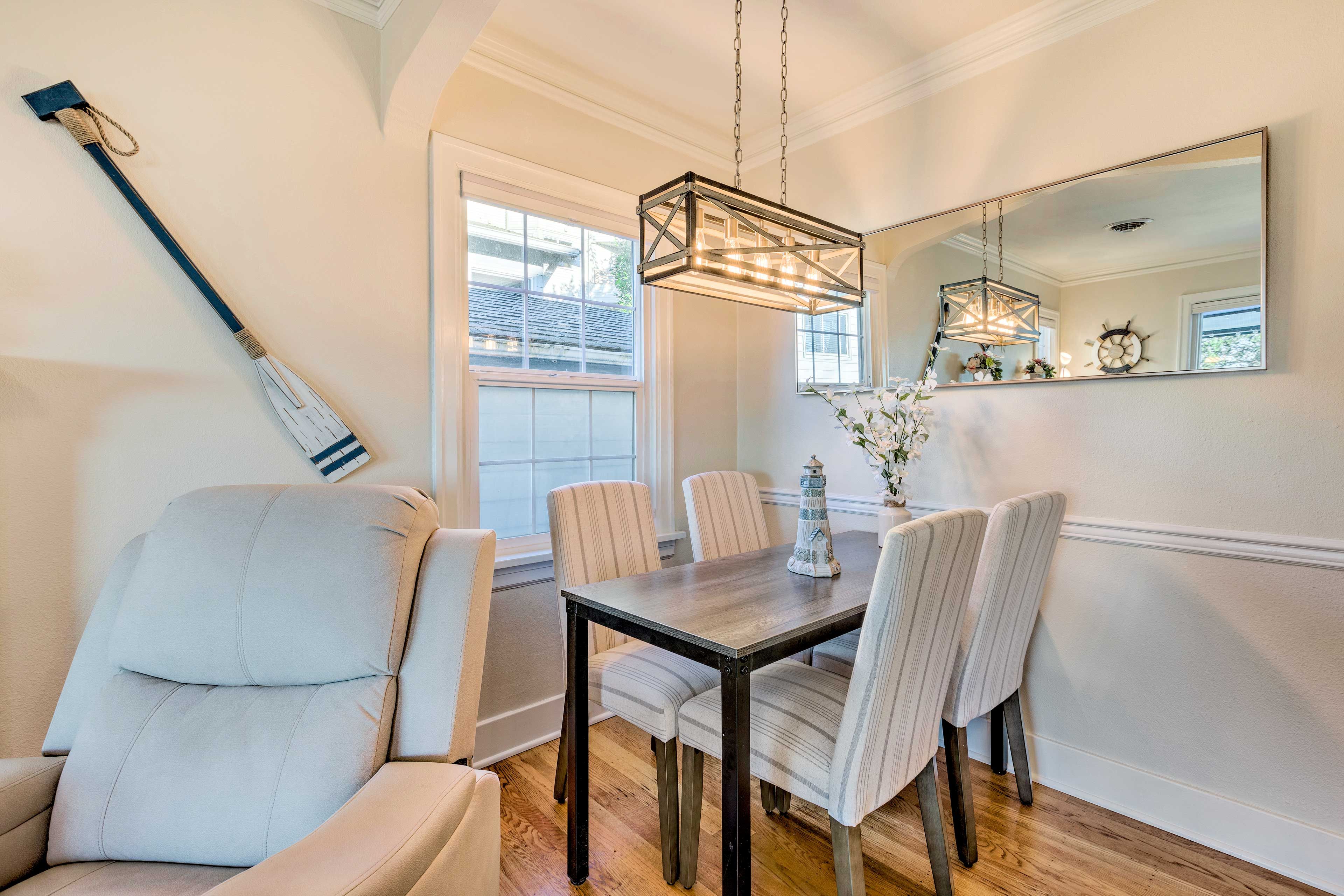 Dining Area | Dishware/Flatware