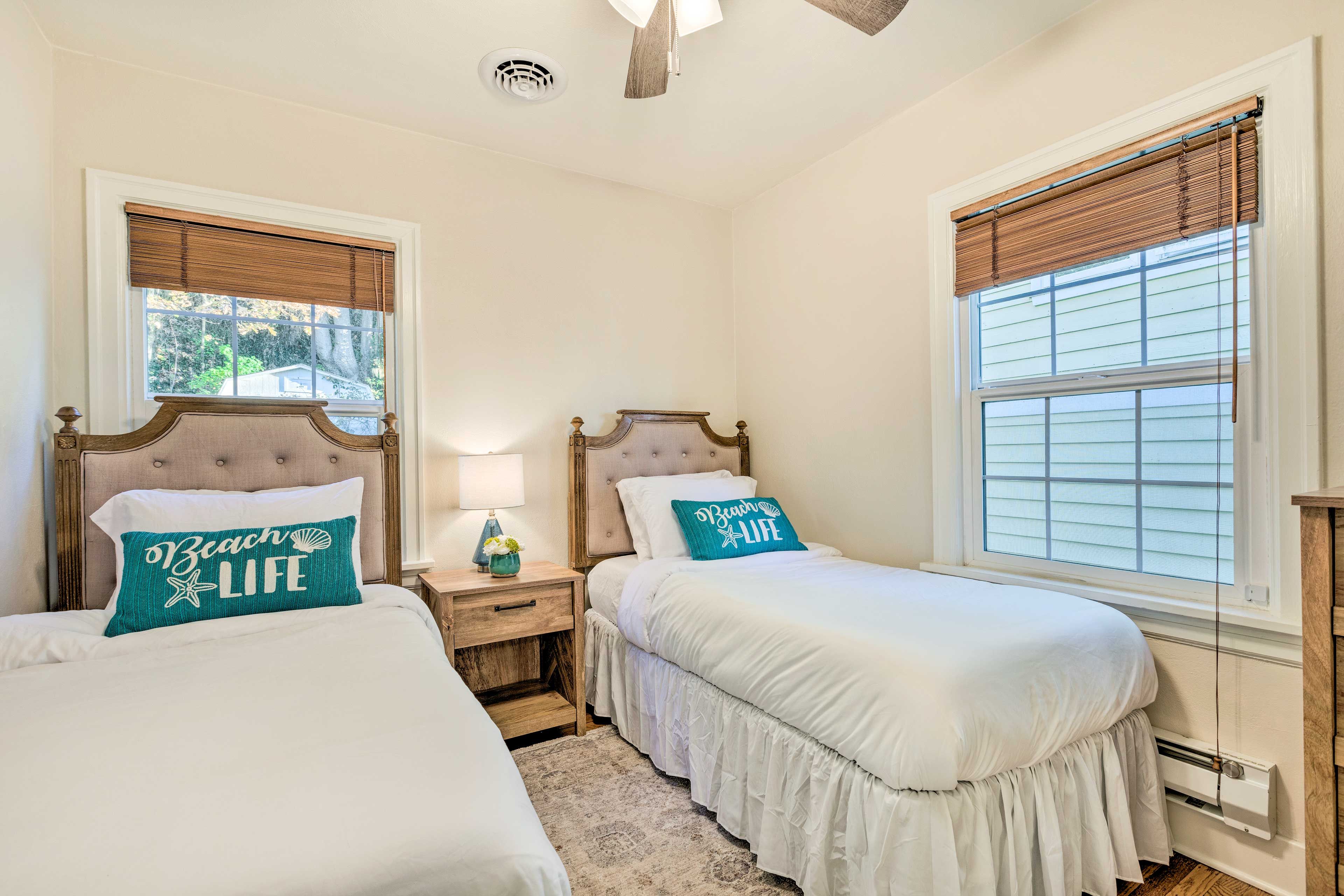 Bedroom 2 | 2 Twin Beds