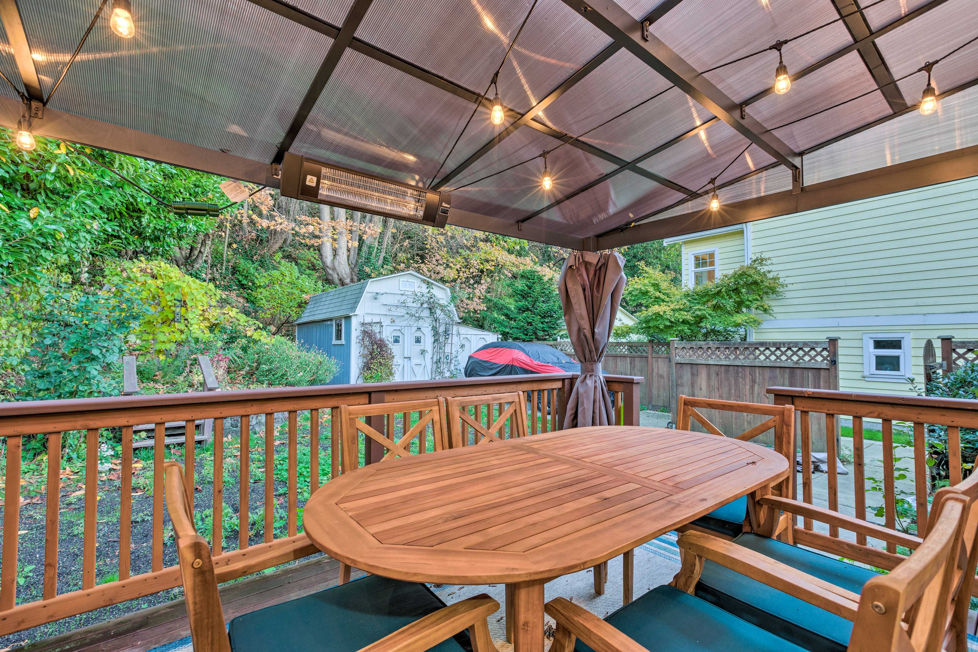 Private Deck & Yard | Gas Grill | Vegetable Garden