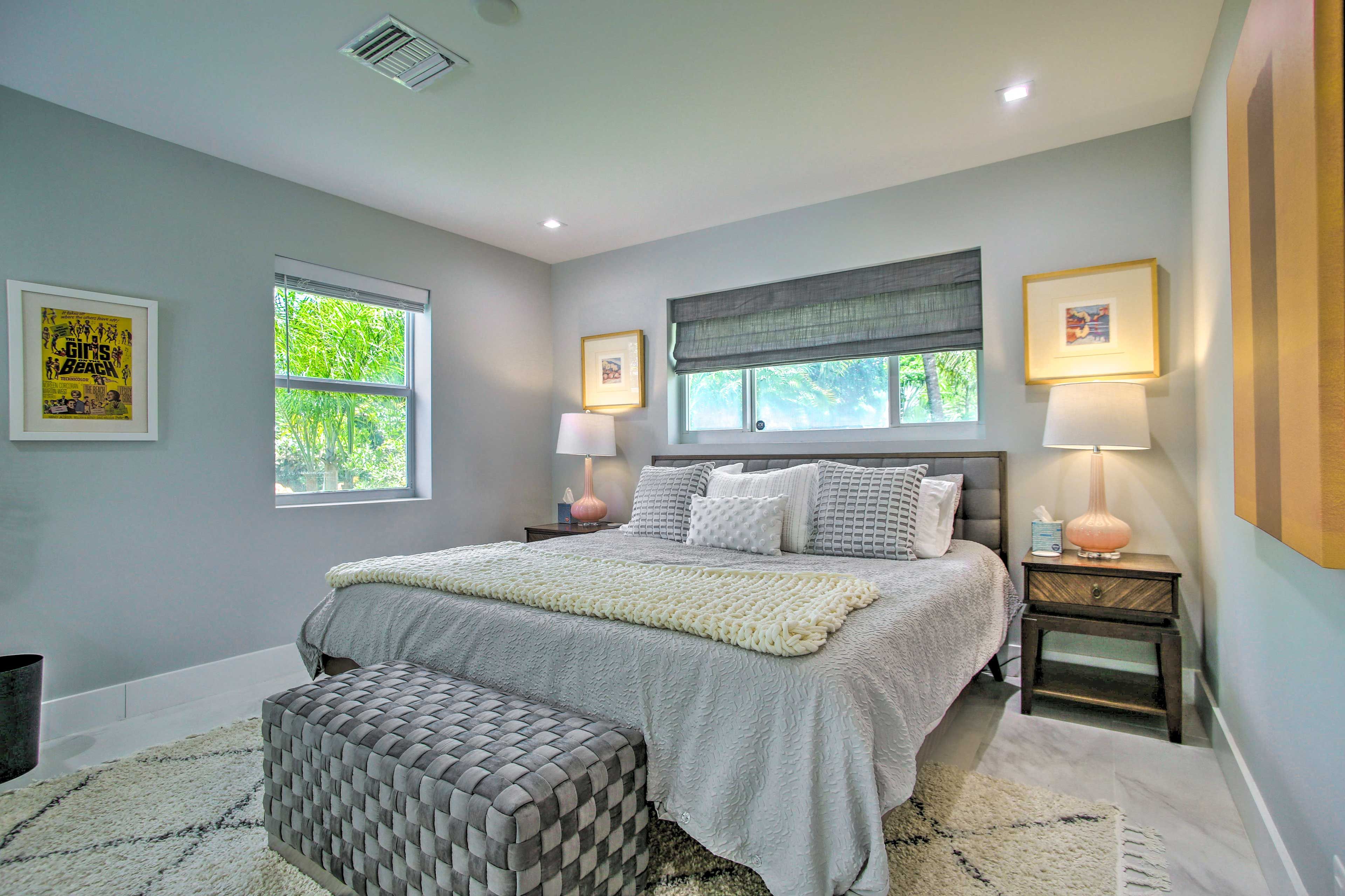 Bedroom | King Bed | Linen Provided