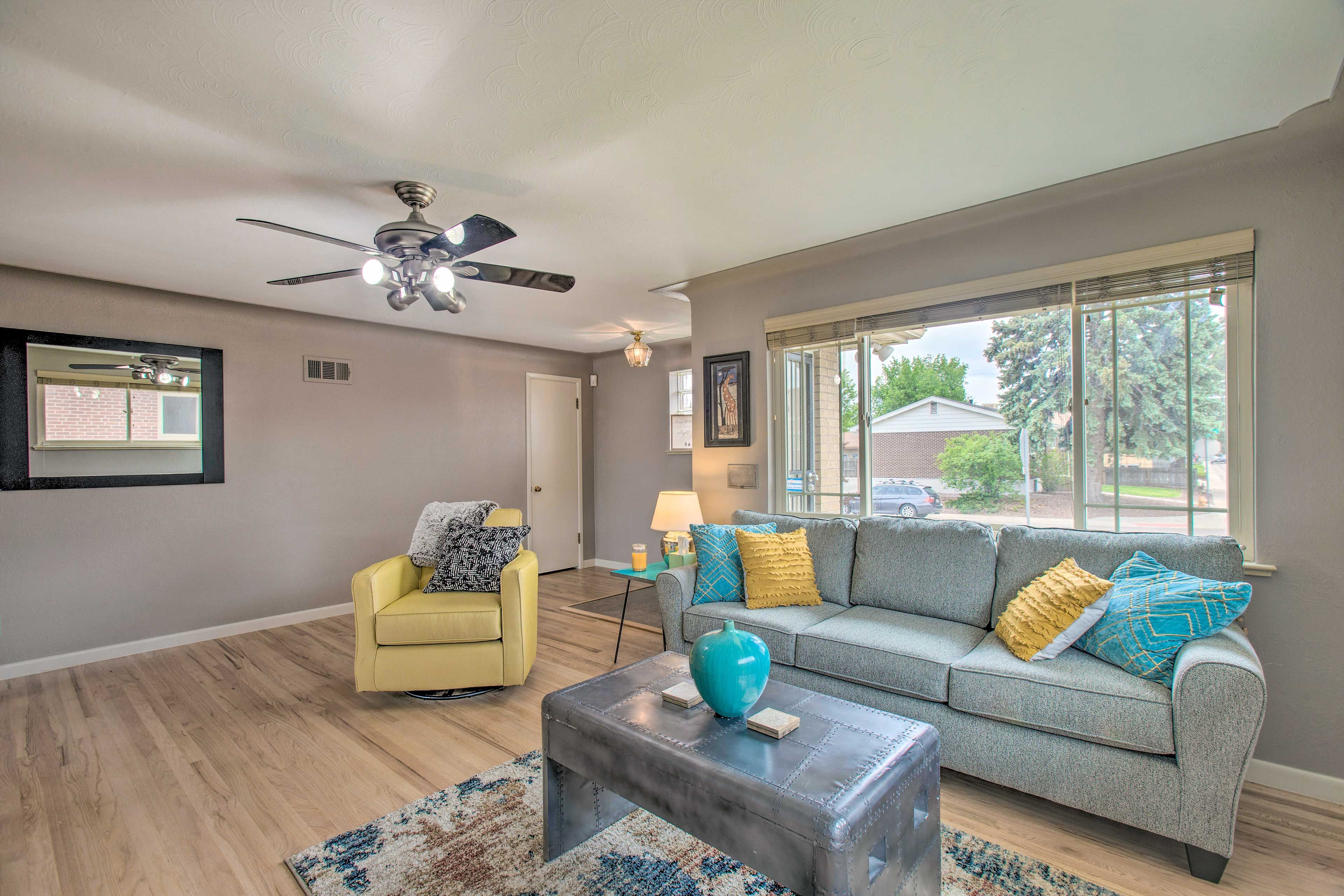 Living Room | 65" Smart TV w/ HBO, Hulu, Disney+ & Apple TV | Free WiFi