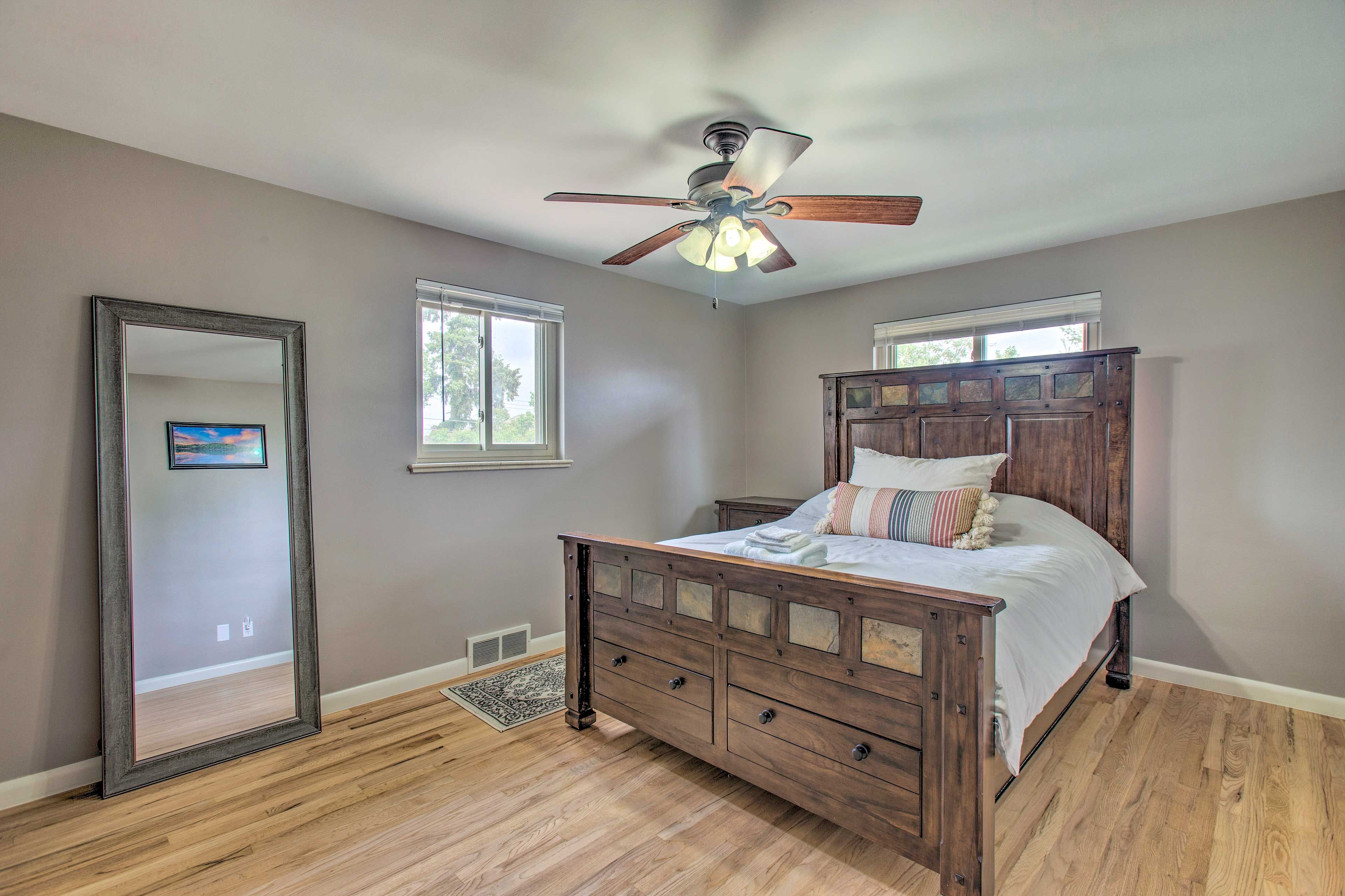 Bedroom 1 | Queen Bed | Linens Provided