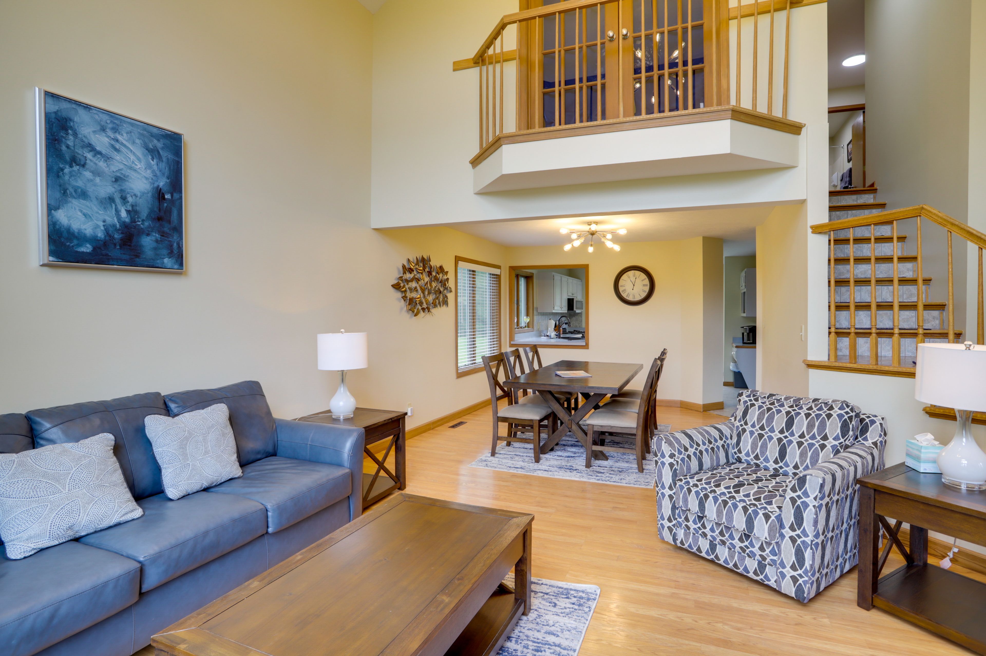 Living Room | Smart TVs | Pack 'n Play