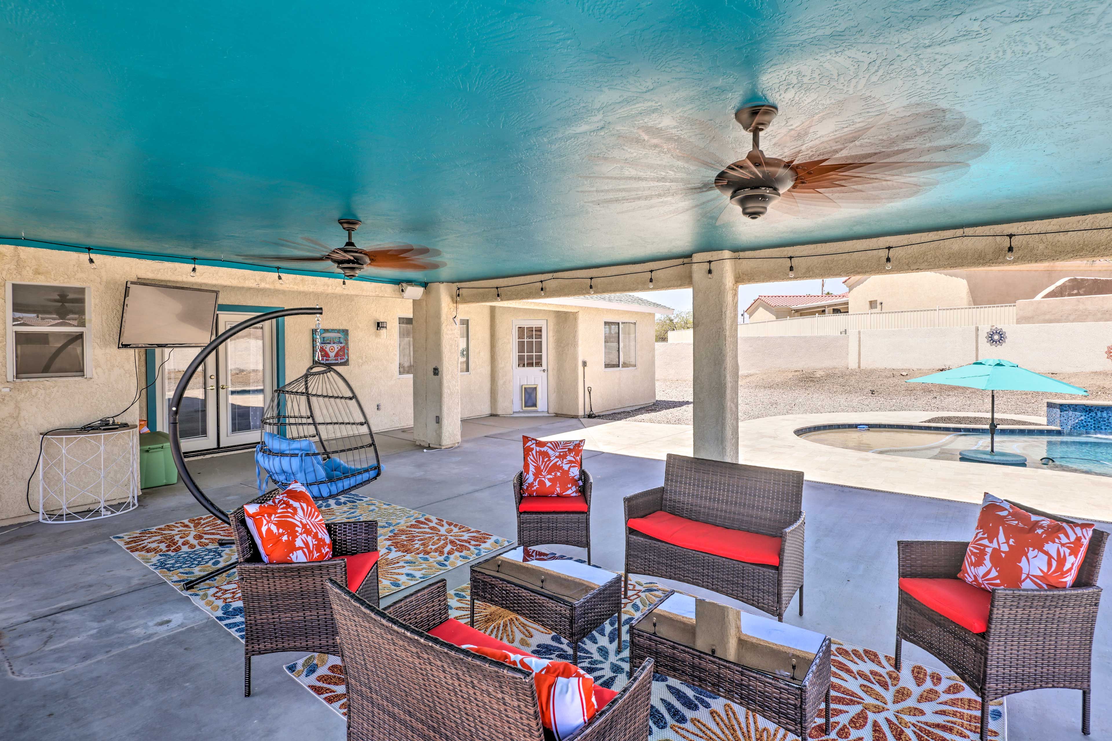 Covered Patio | Smart TV | Twinkle Lights