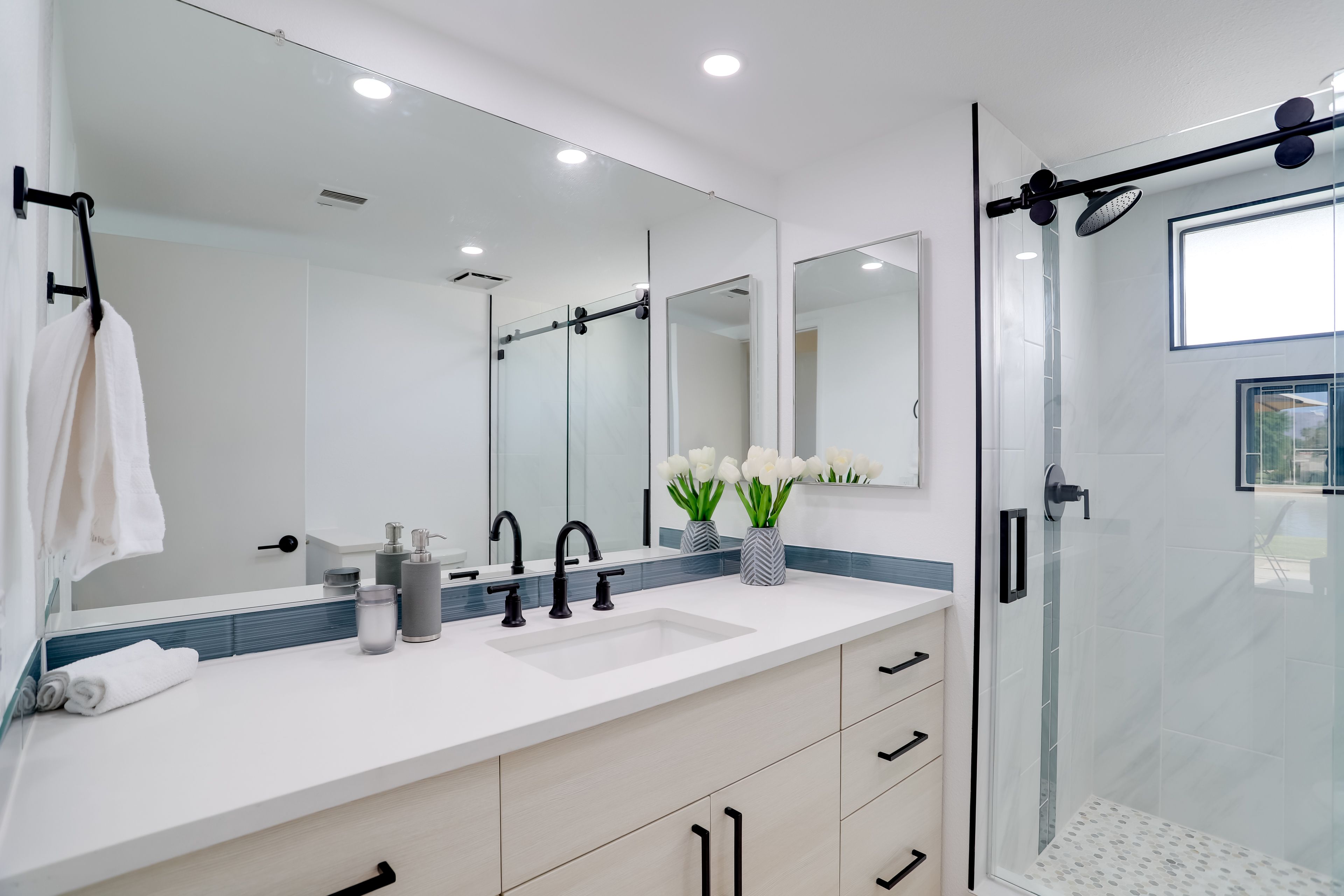 En-Suite Bathroom | Towels Provided