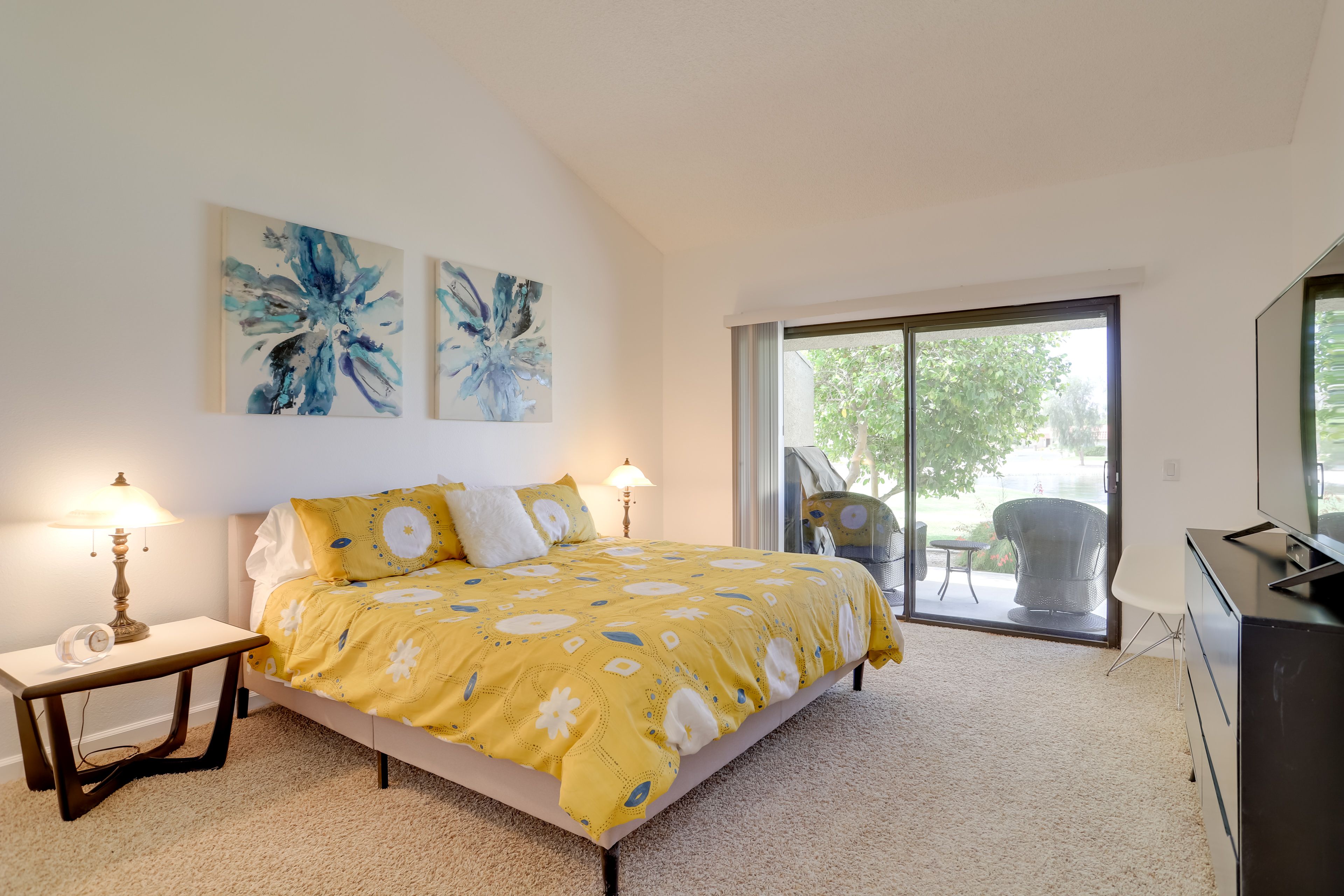 Bedroom 2 | King Bed