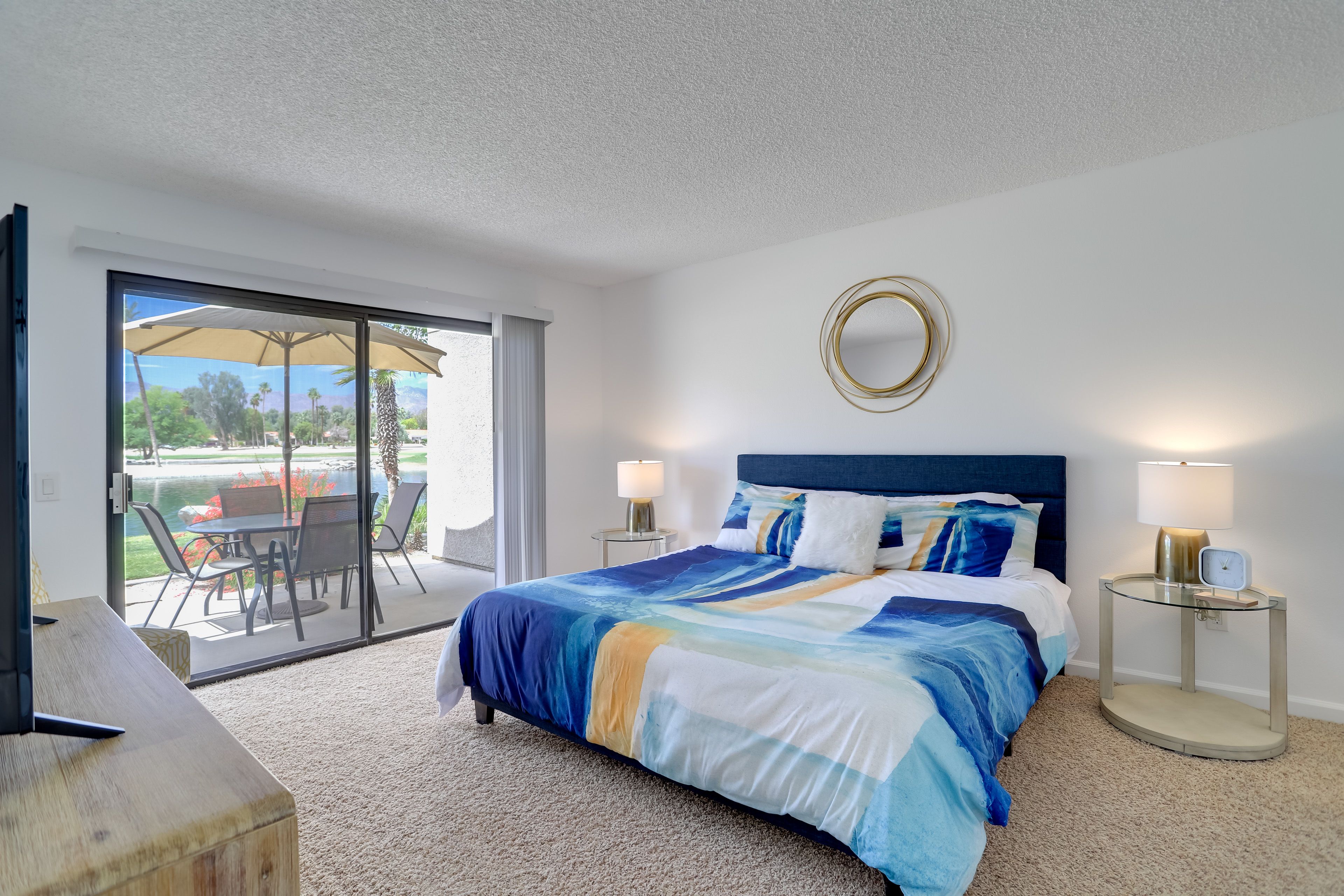 Bedroom 1 | King Bed