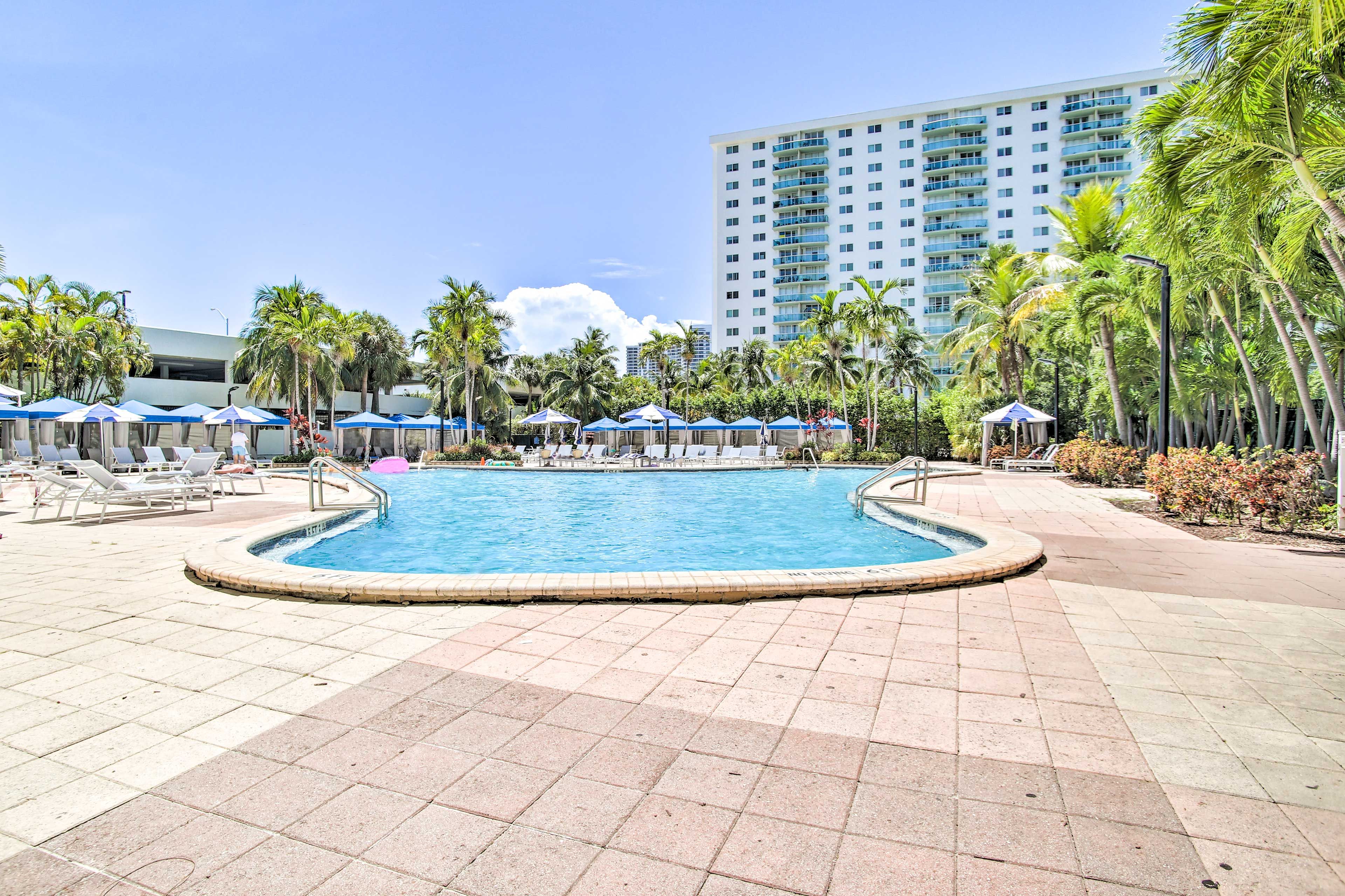 Community Amenities (w/ Required Fee, Paid On-Site) | Outdoor Pool