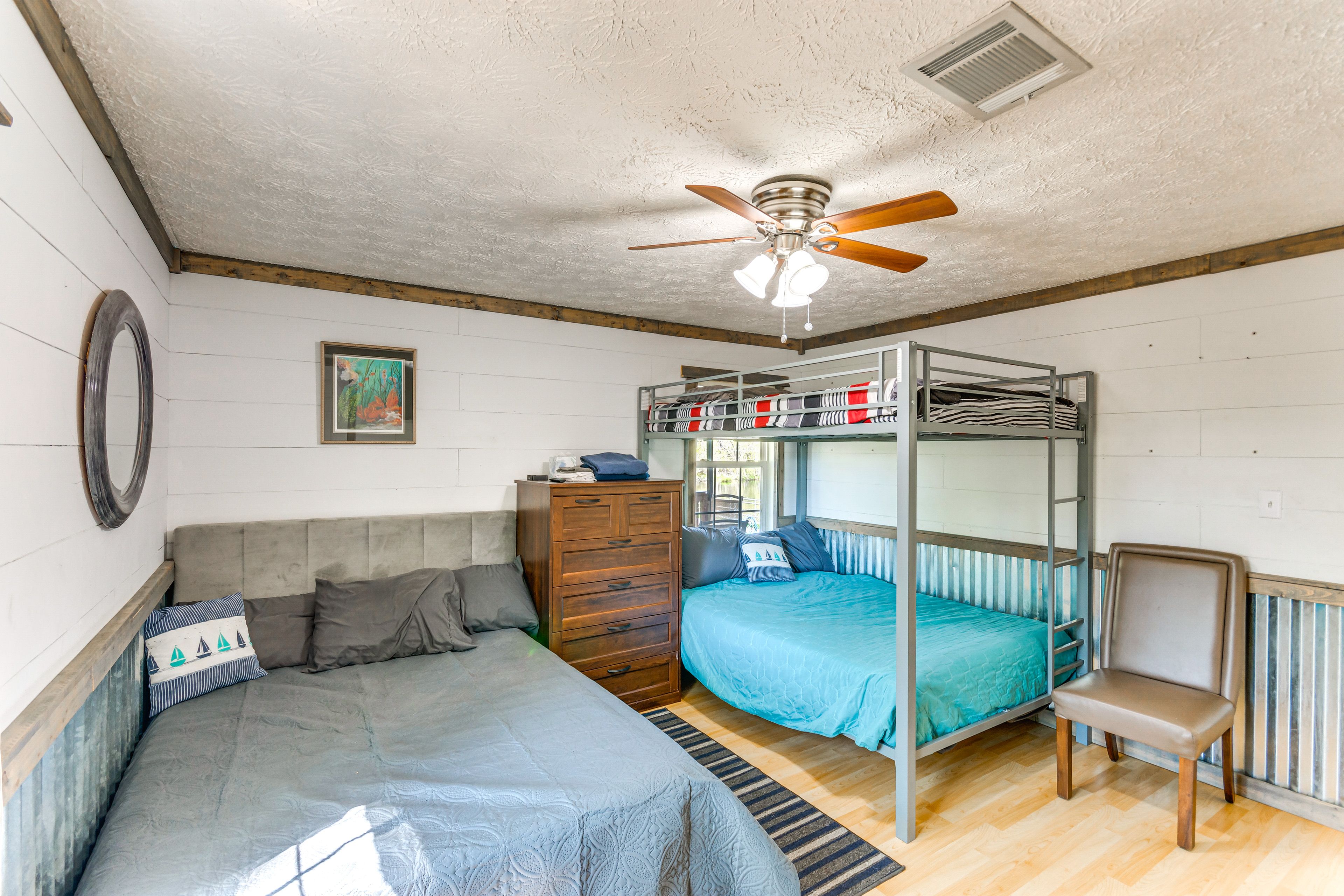 Bedroom 3 | Full Bunk Bed | Full Bed | Smart TV