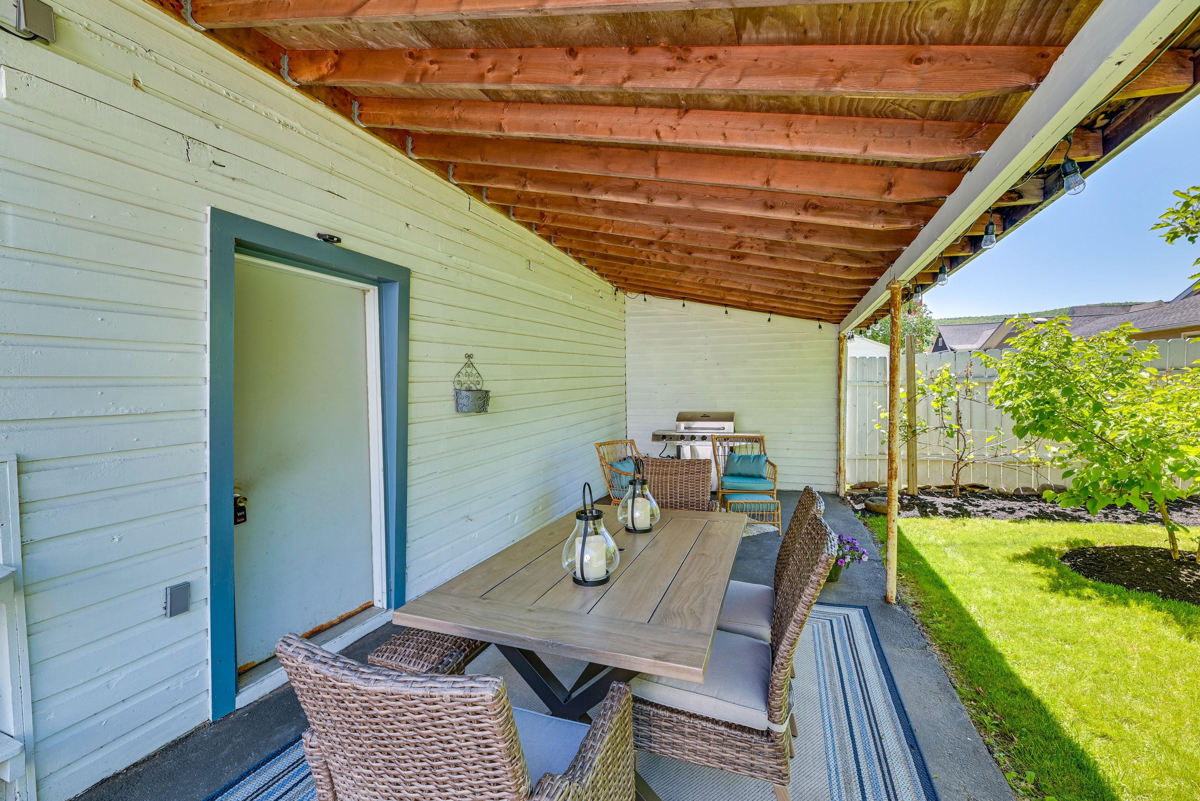 Furnished Patio | Dining Area | Gas Grill
