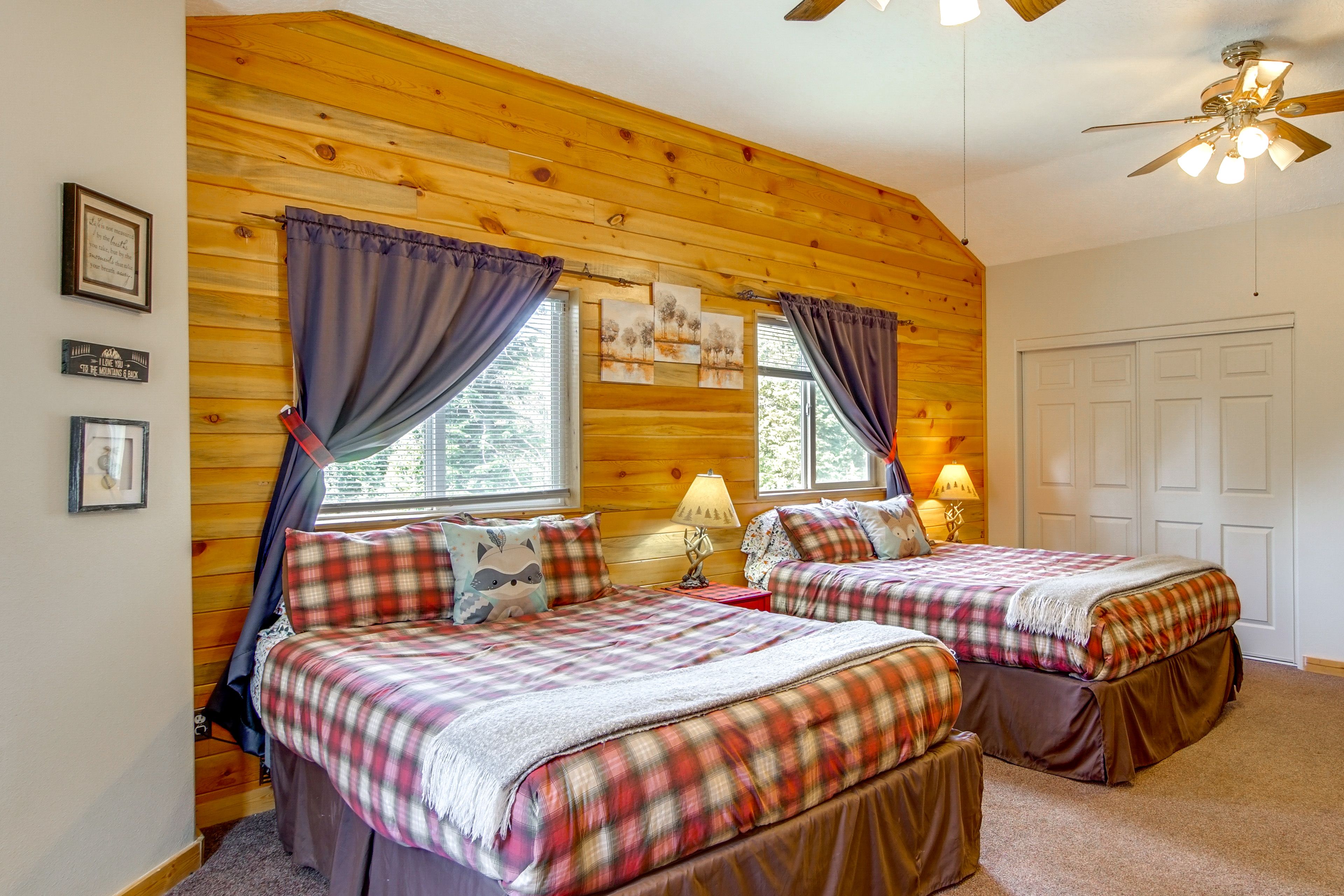 Bedroom 2 | 2 Queen Beds | Twin Bed w/ Twin Trundle