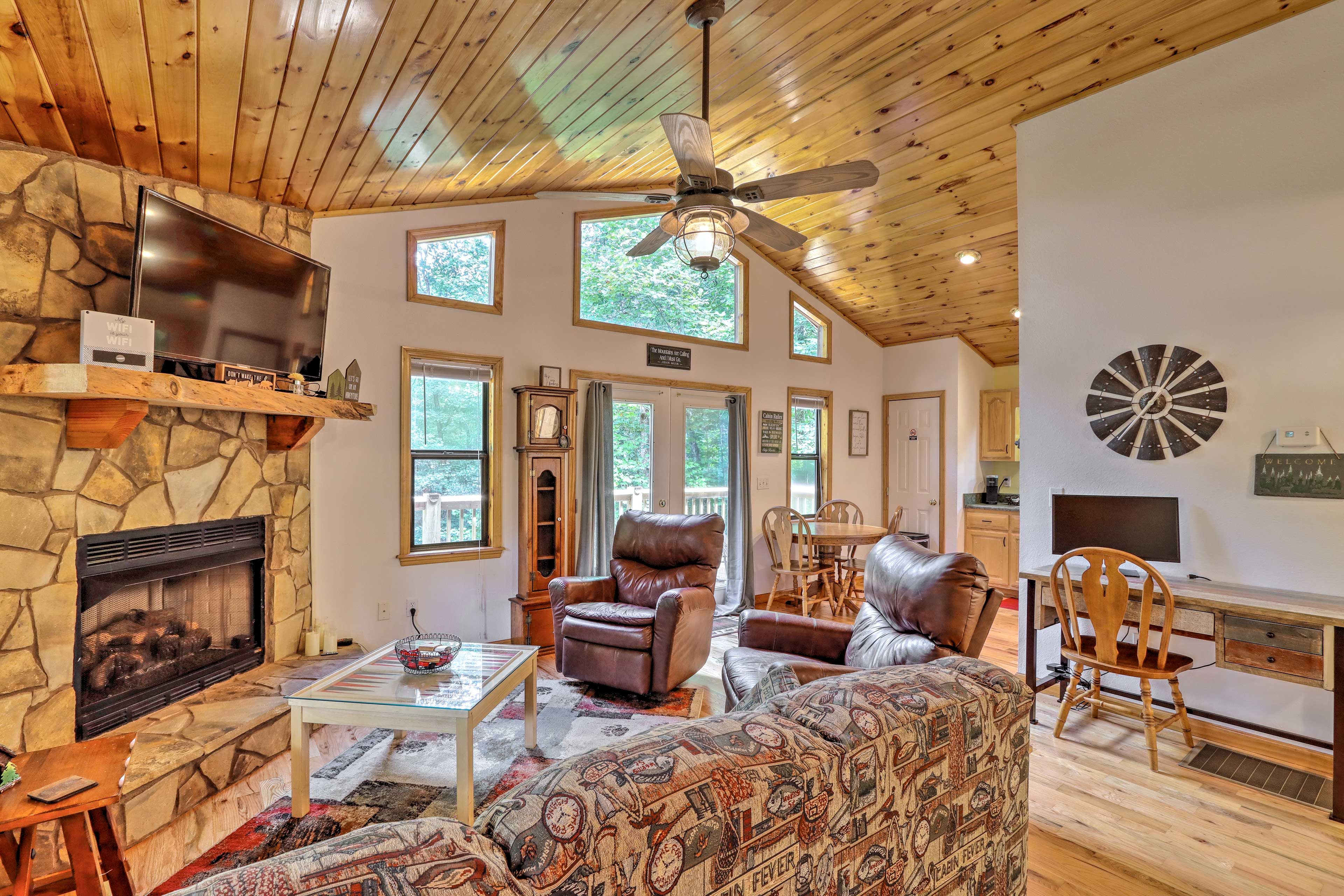 Murphy Vacation Rental | 2BR | 1BA | 728 Sq Ft | Stairs Required to Access