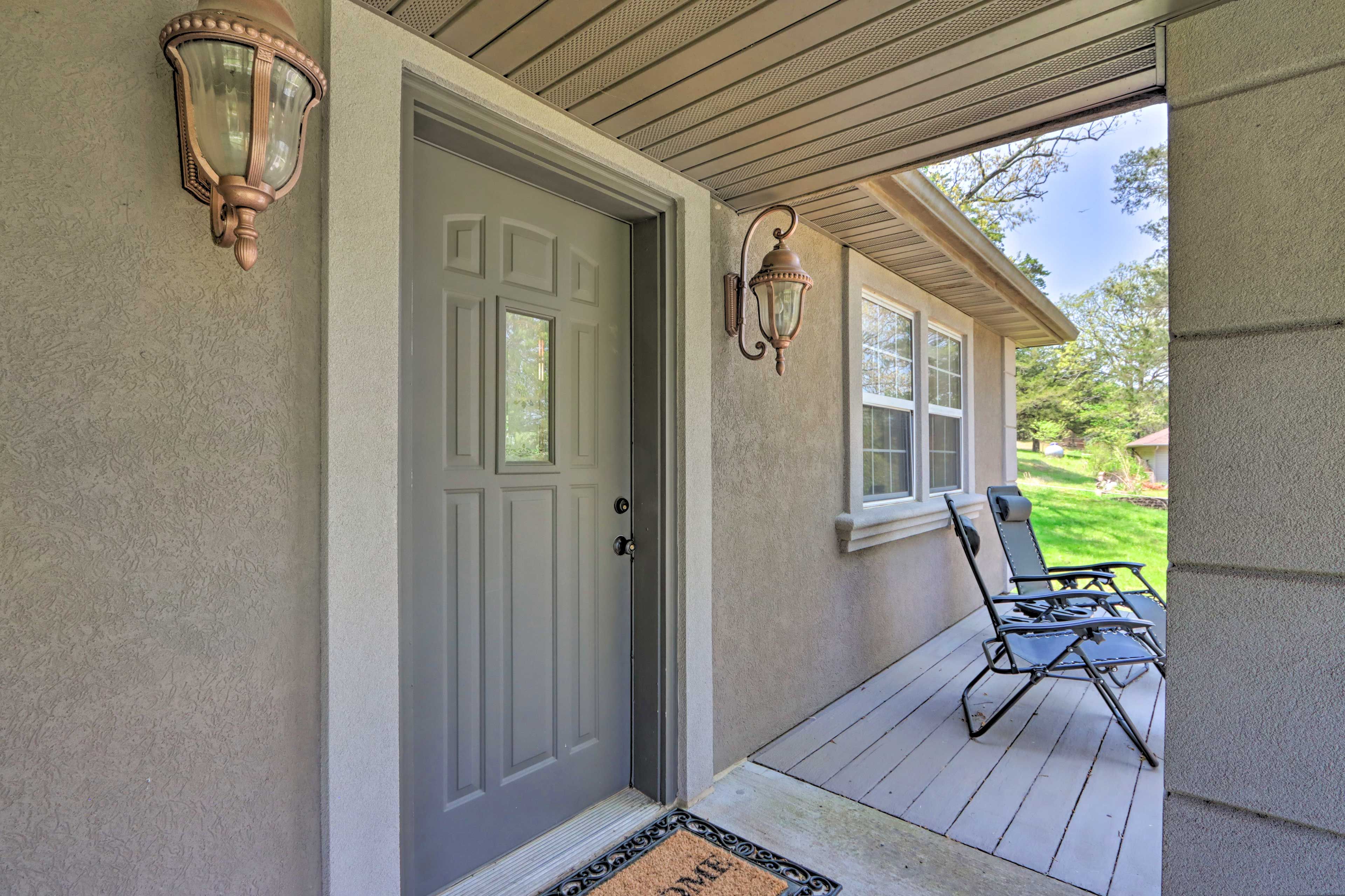 Private Backyard Patio | Outdoor Dining Area