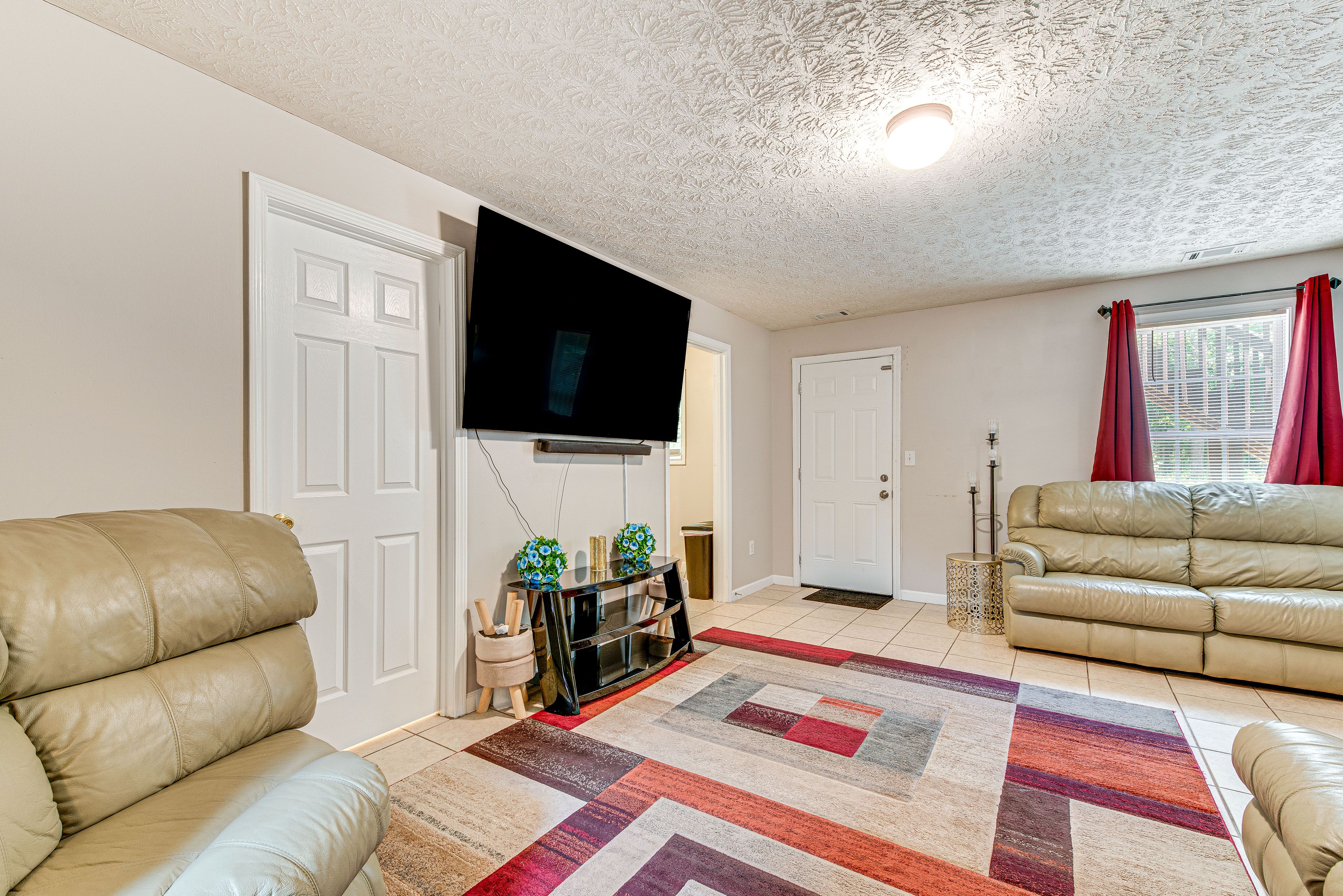 Movie Room | Queen Sleeper Sofa | Smart TV