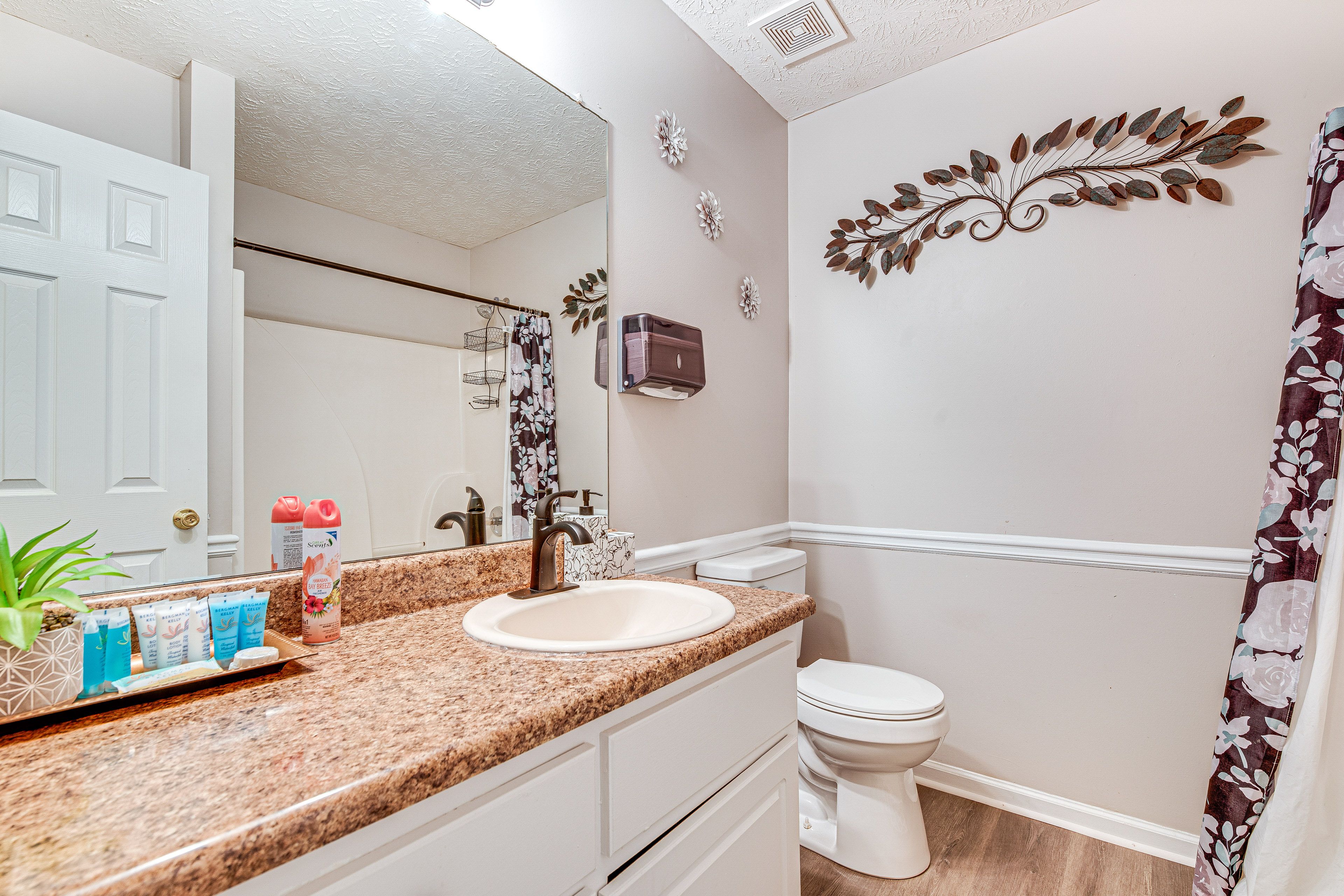 Full Bathroom