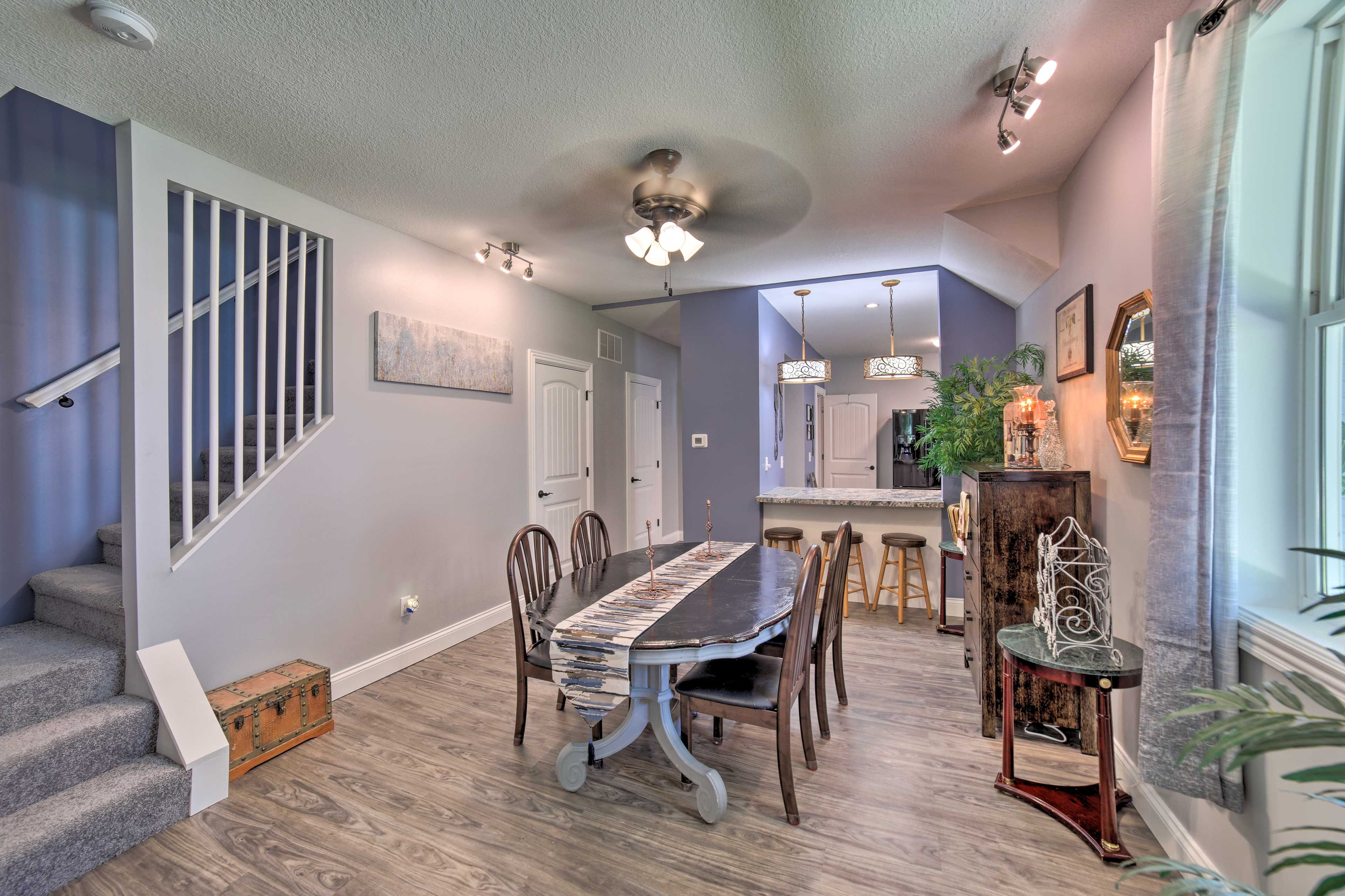 Dining Area | Dishware Provided