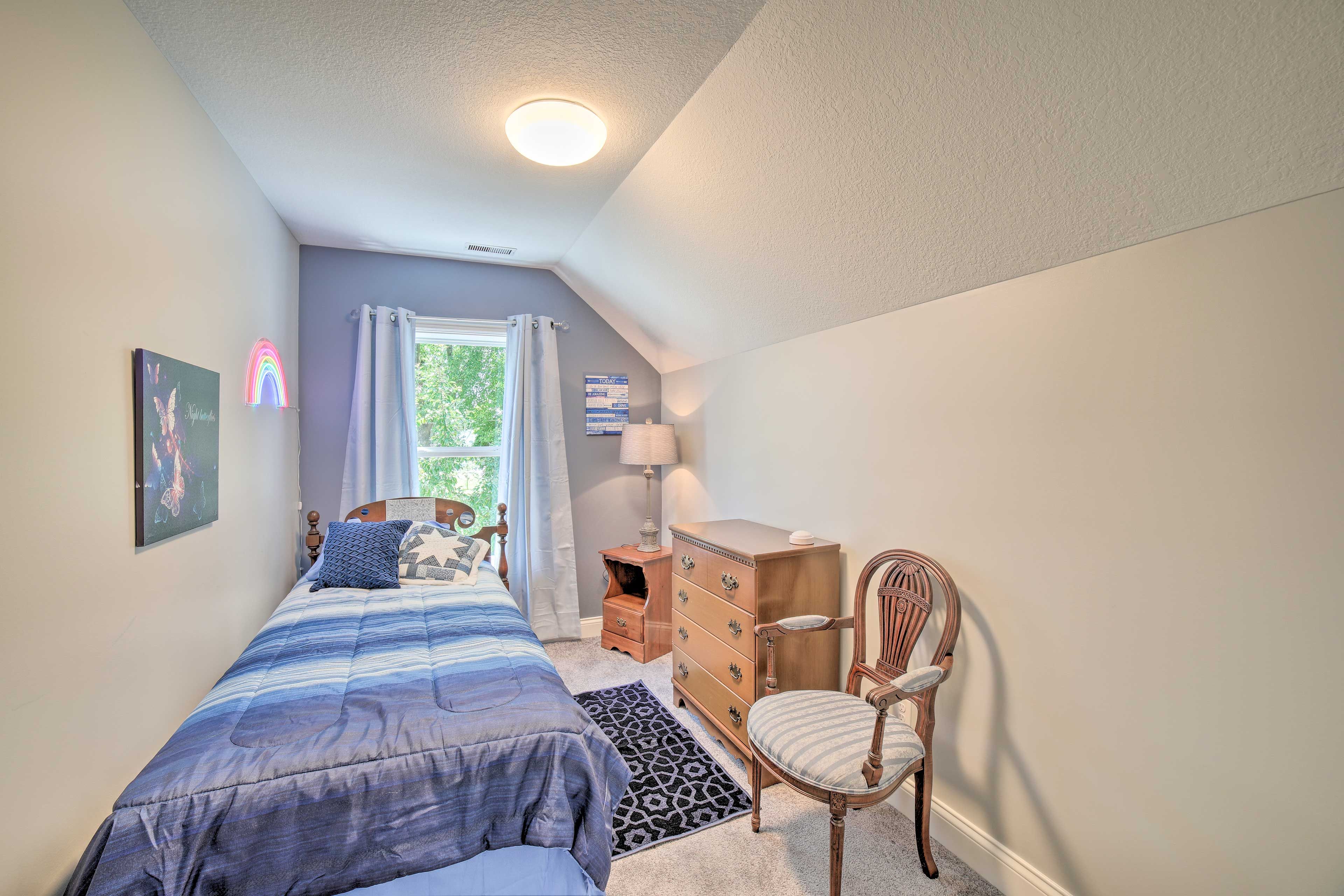 Bedroom 2 | Upper Level | Twin Bed | Pack 'n Play Available
