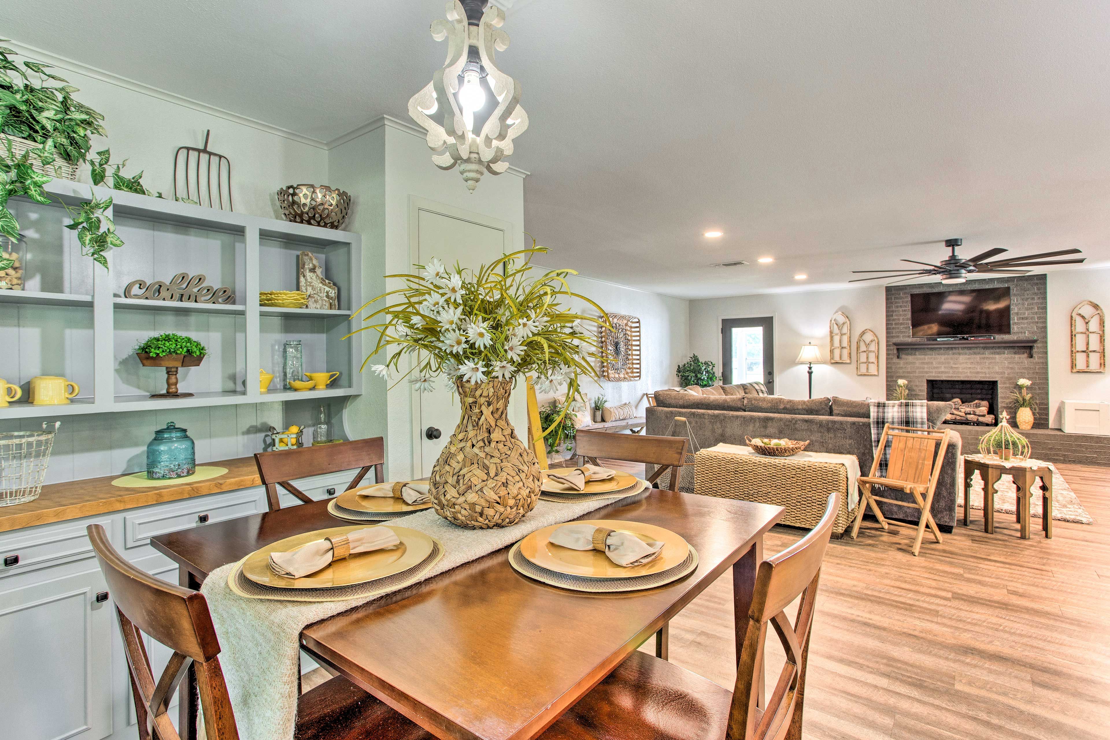 Dining Room | Main Floor | Central A/C & Heating | Board Games